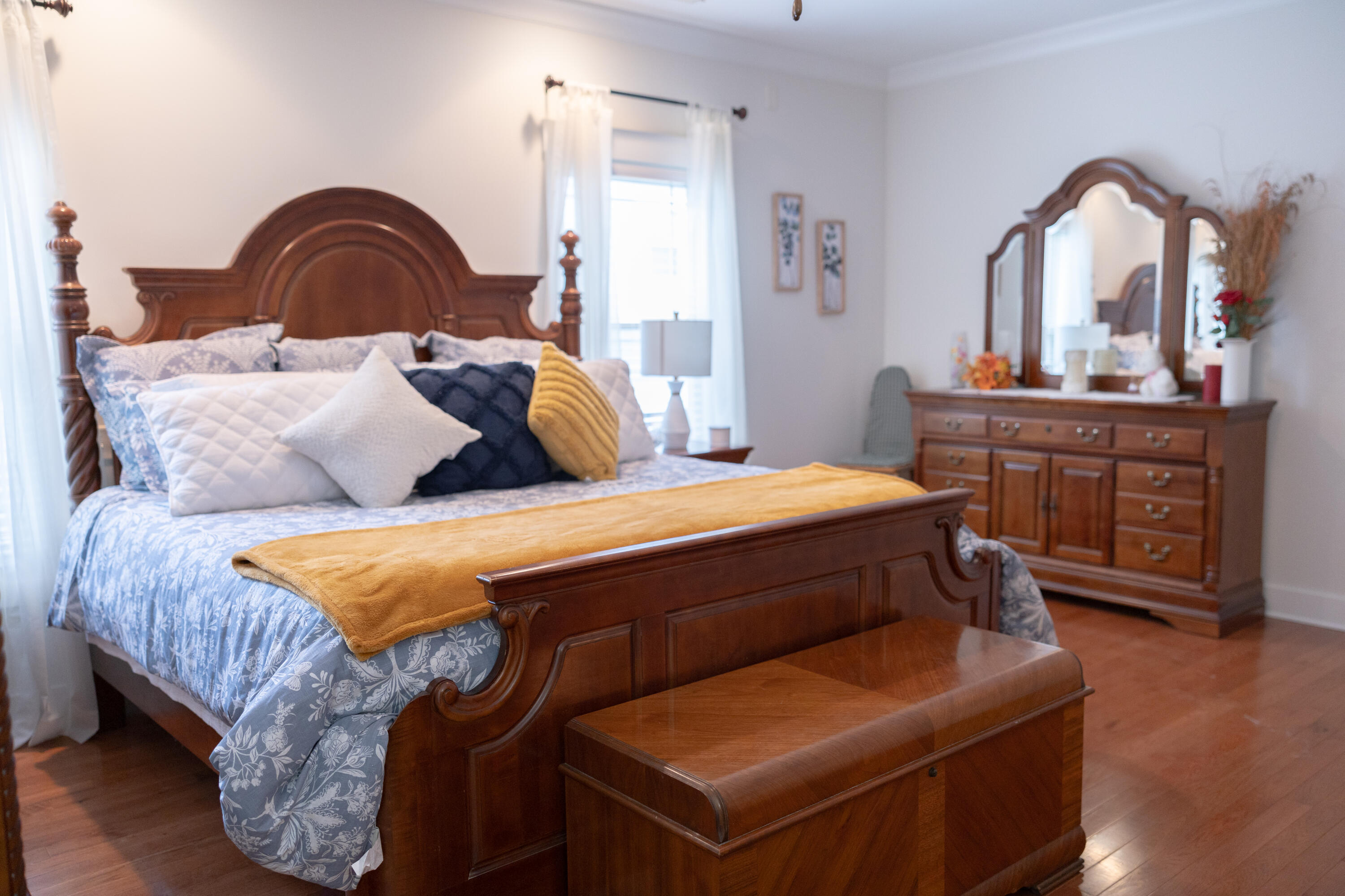 8217 Robertsview Drive