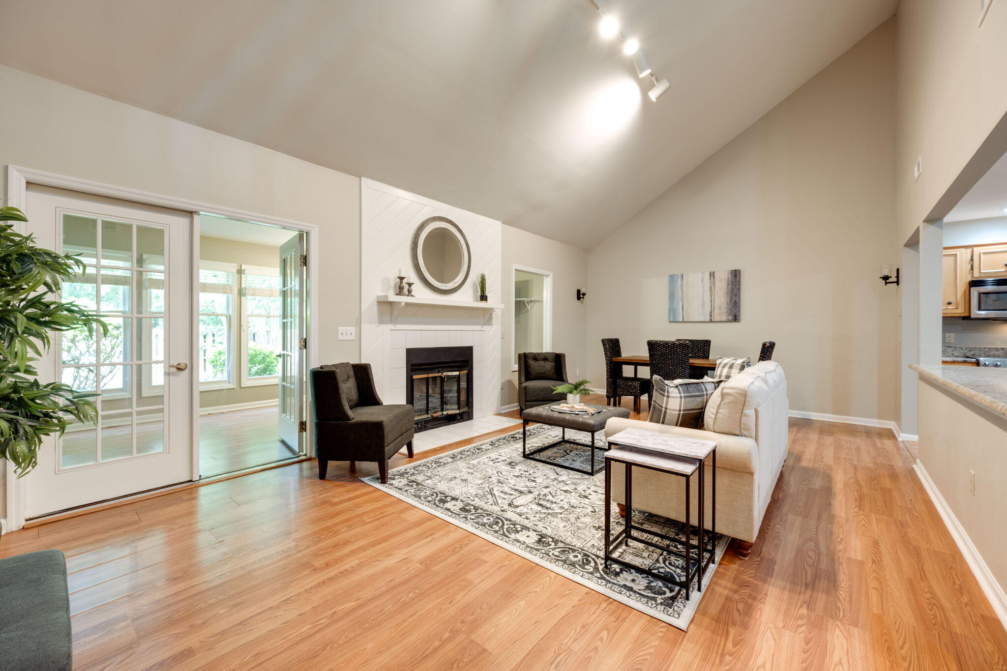 6738 Hickory Manor Circle