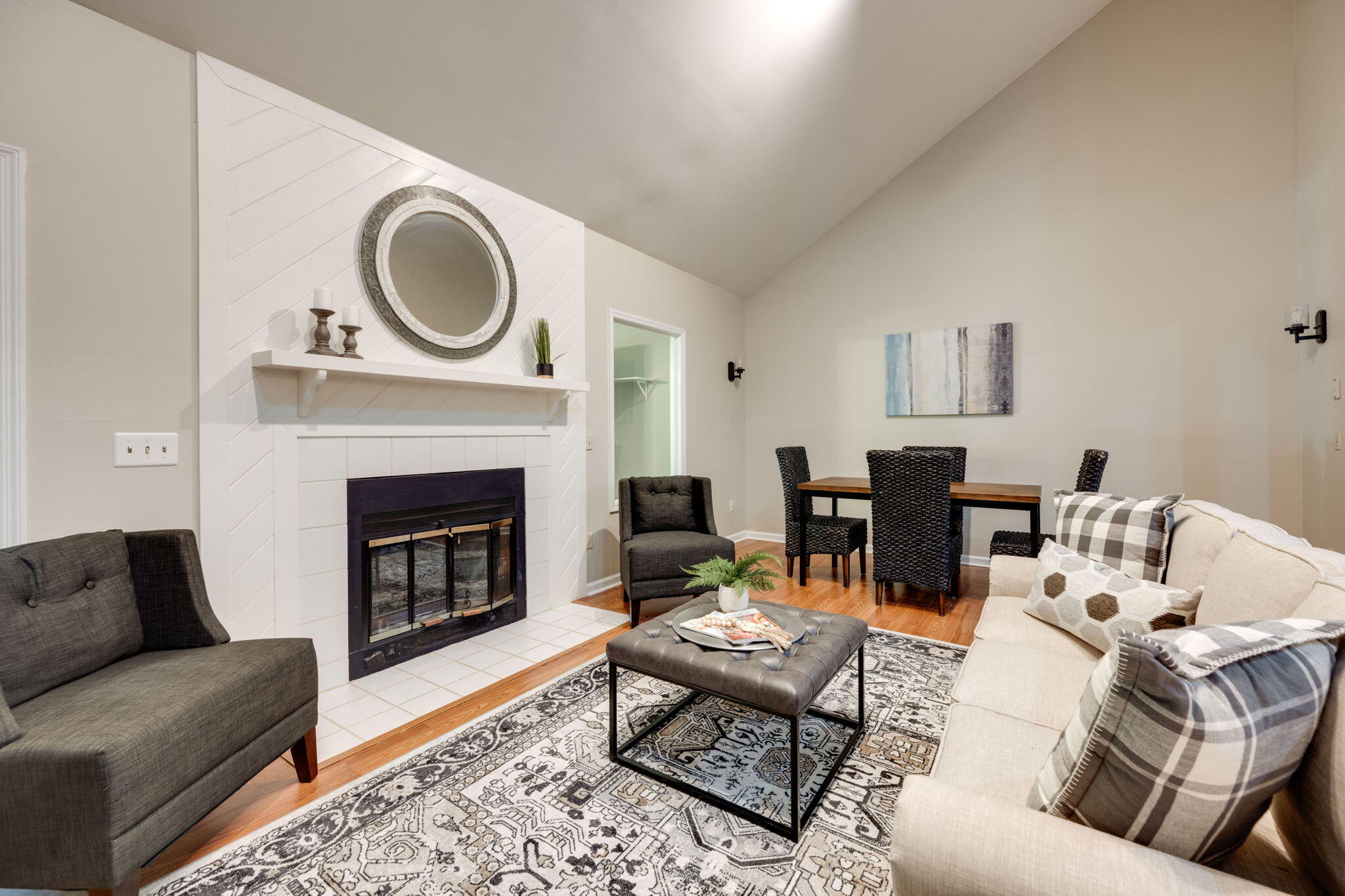 6738 Hickory Manor Circle