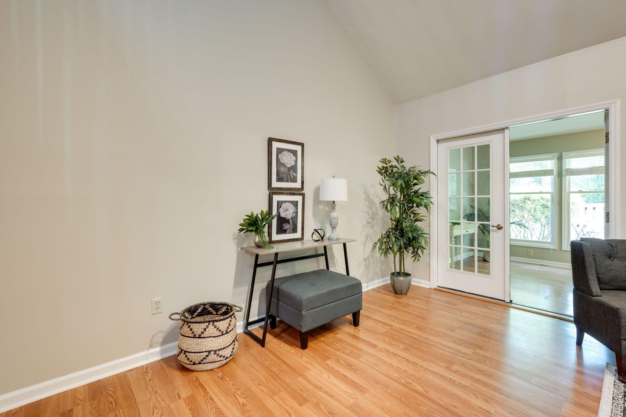 6738 Hickory Manor Circle