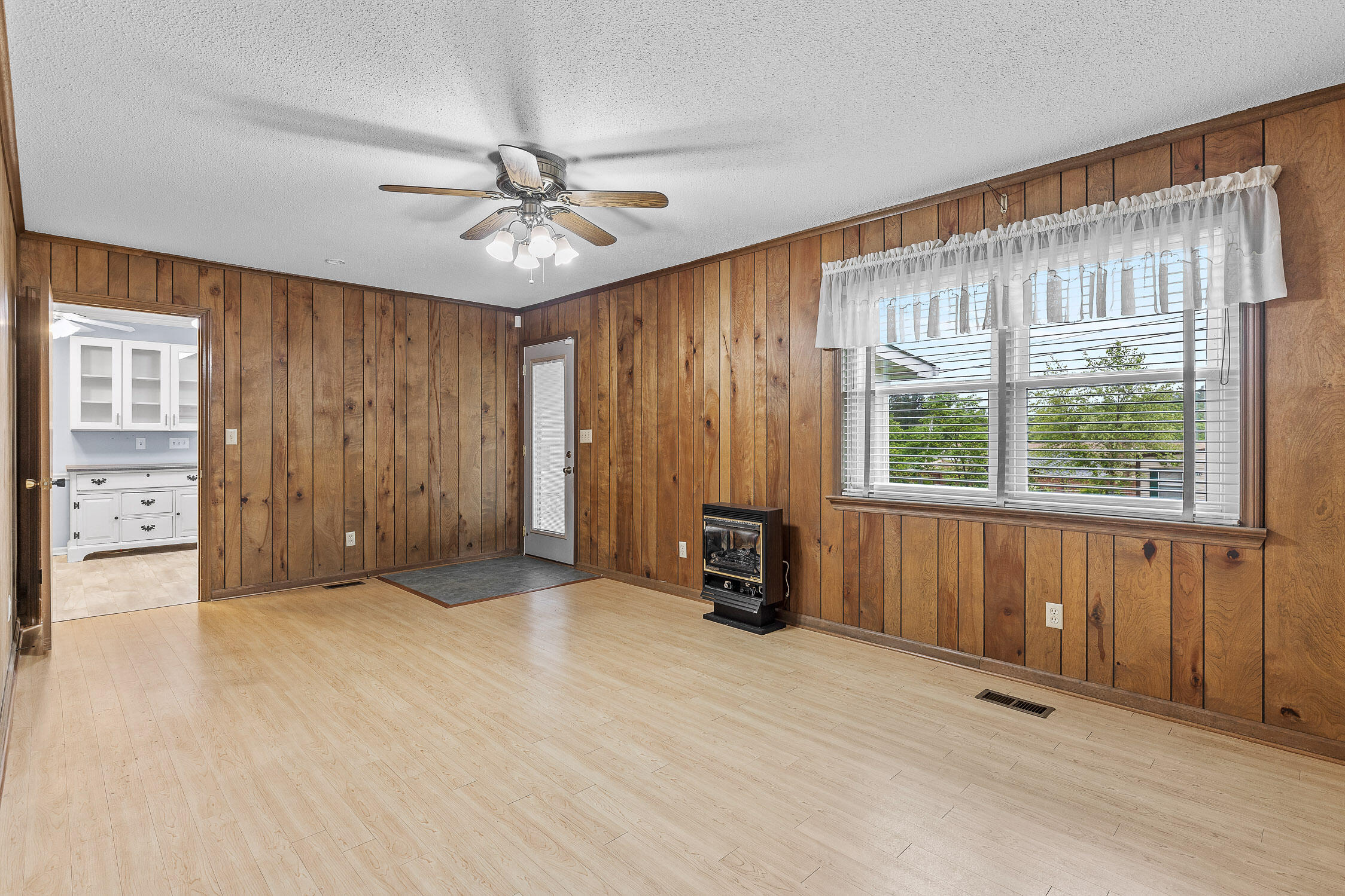 8140 Holly Crest Drive