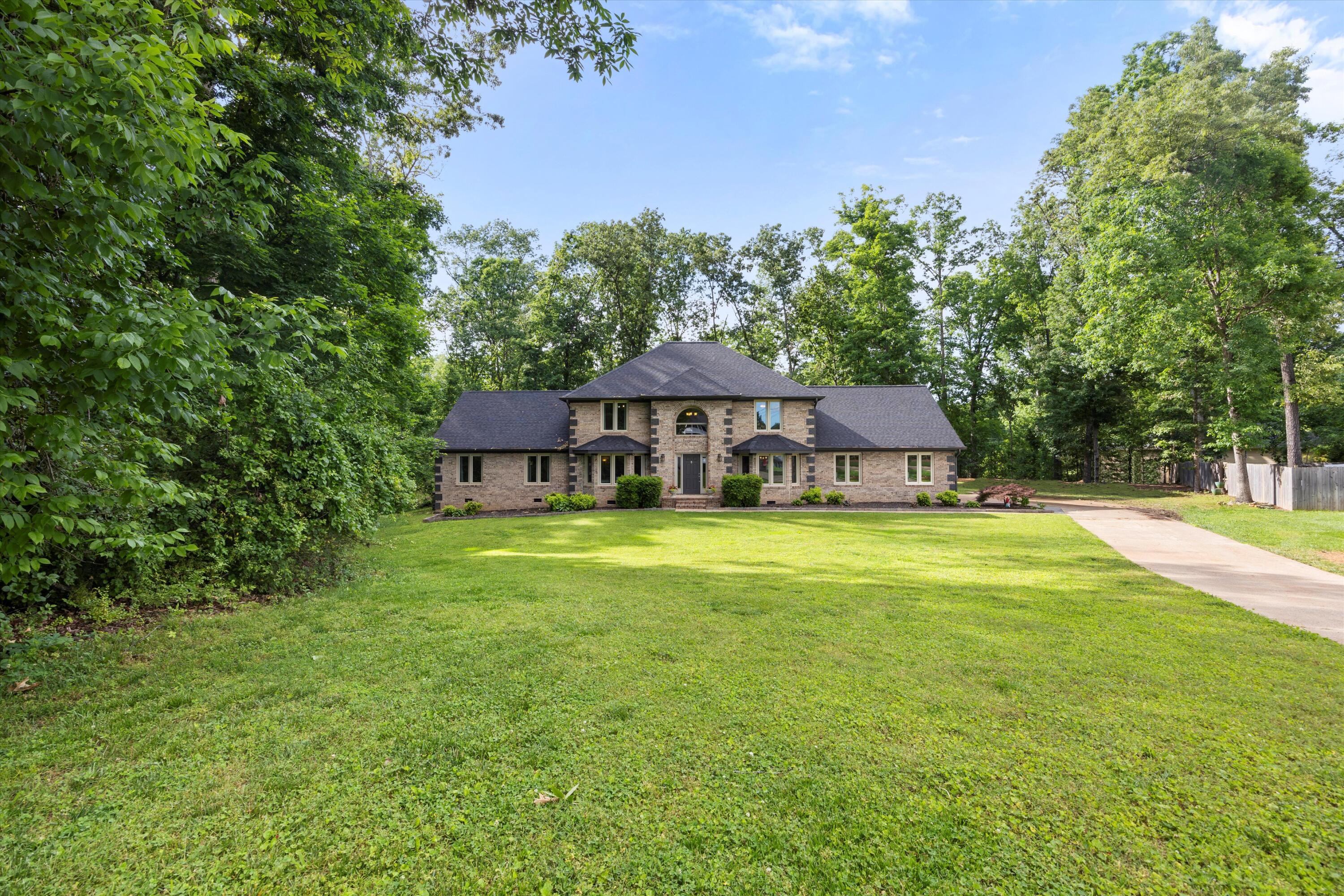 7701 Elizabeth Way Drive