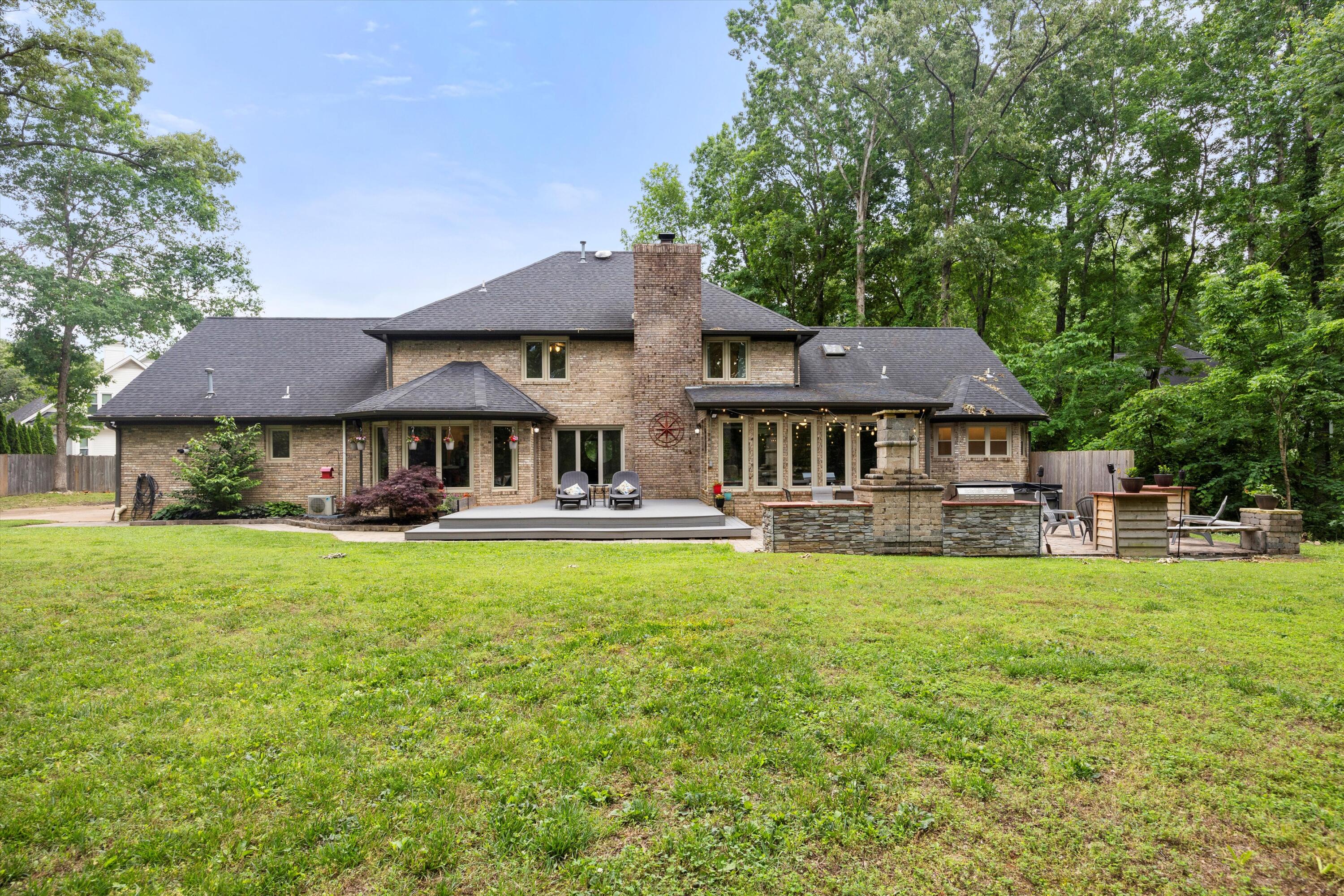 7701 Elizabeth Way Drive