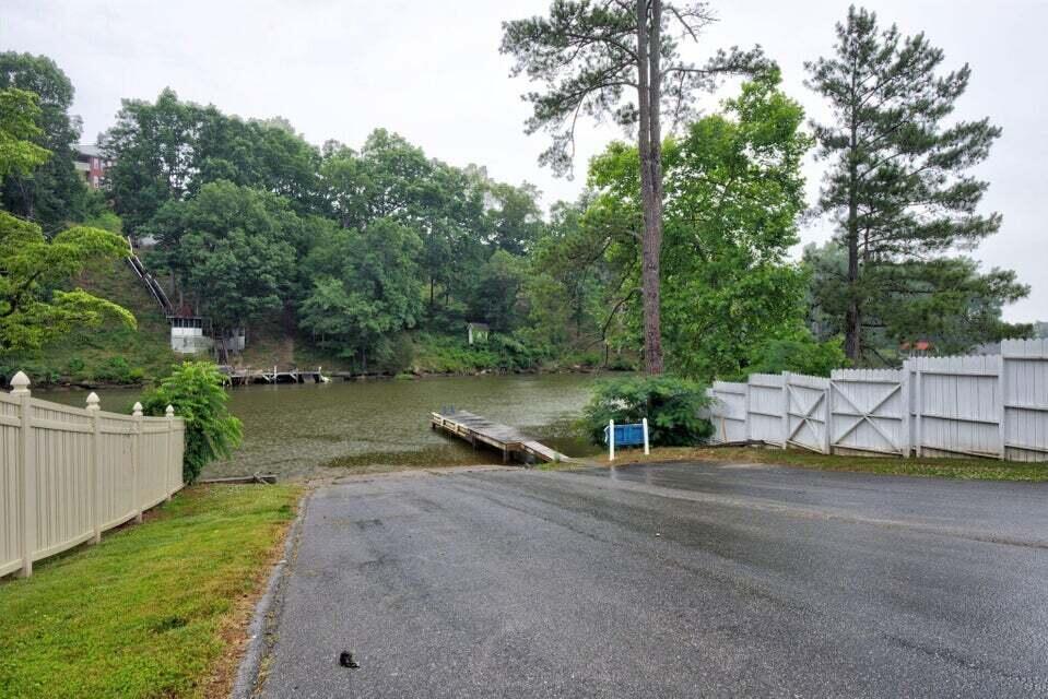 7701 Elizabeth Way Drive