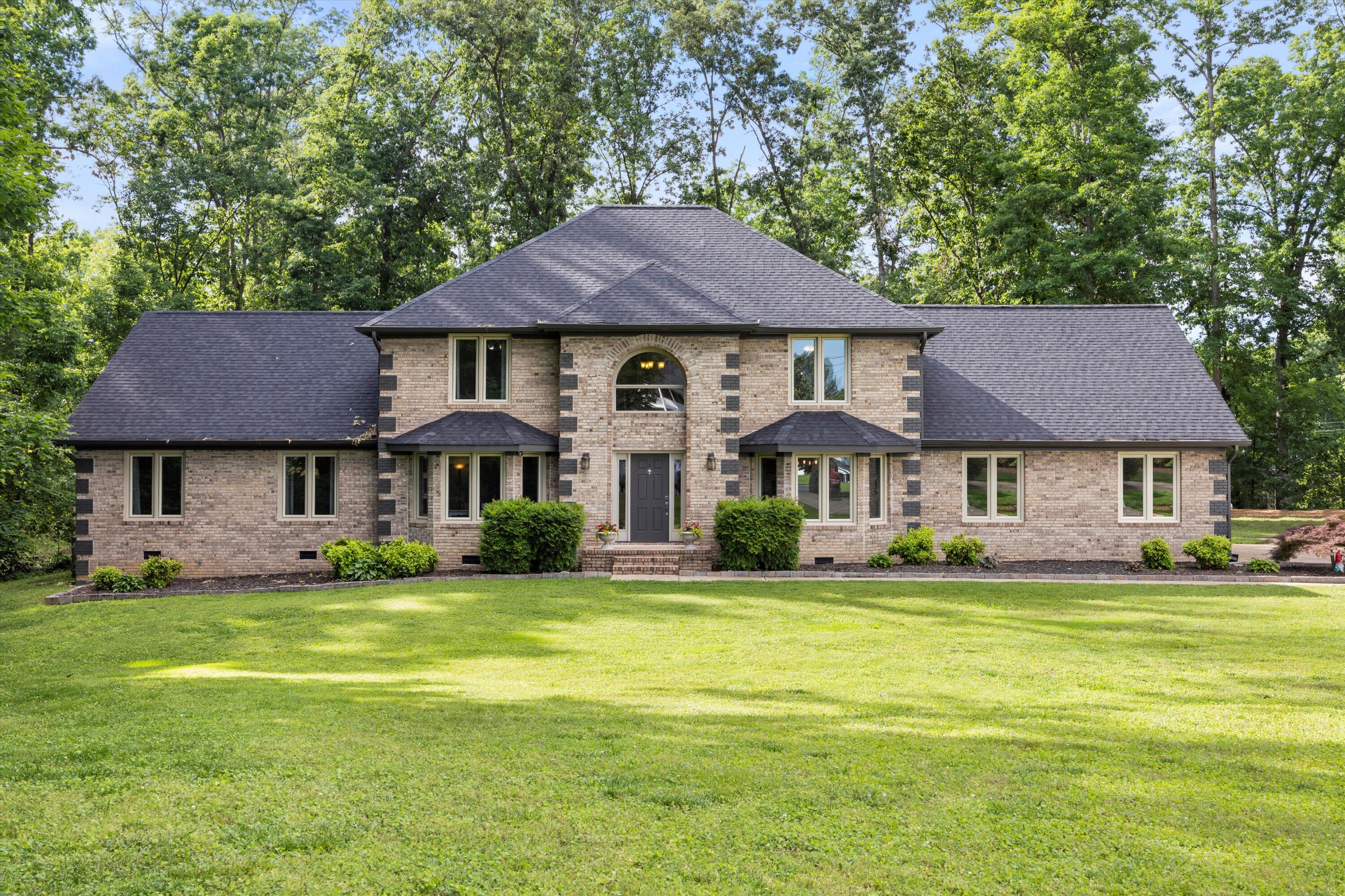7701 Elizabeth Way Drive