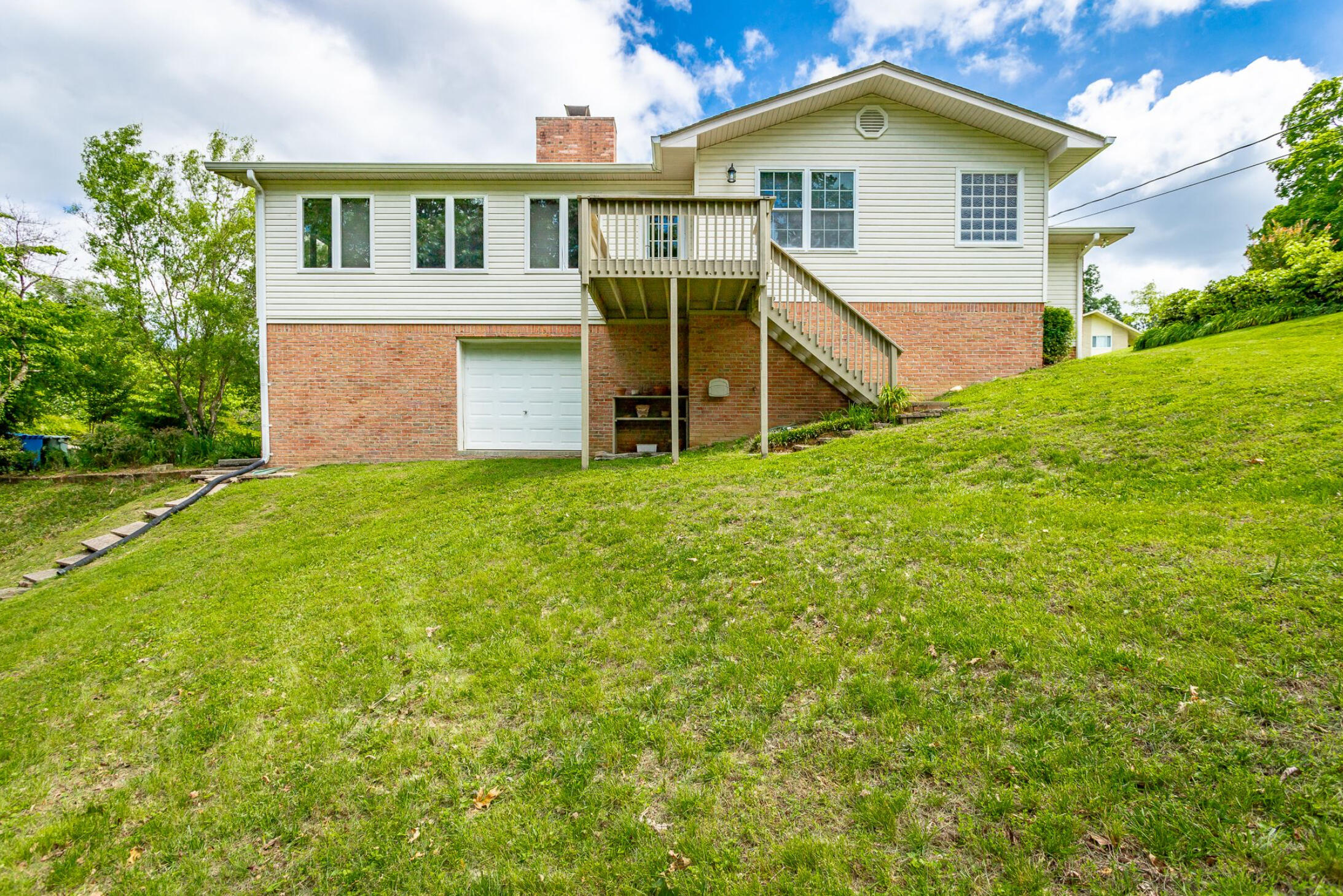 7110 Saratoga Lane