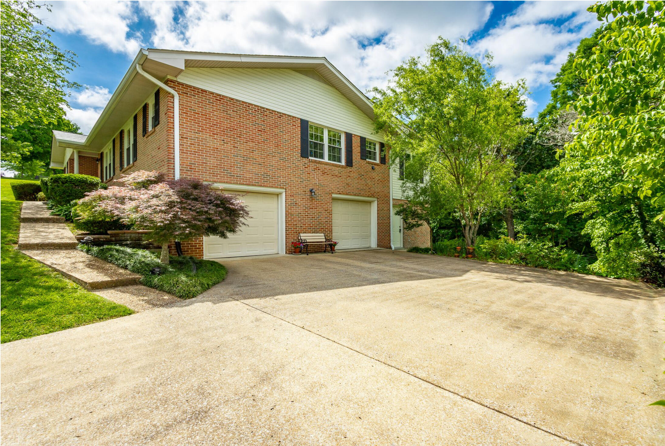 7110 Saratoga Lane