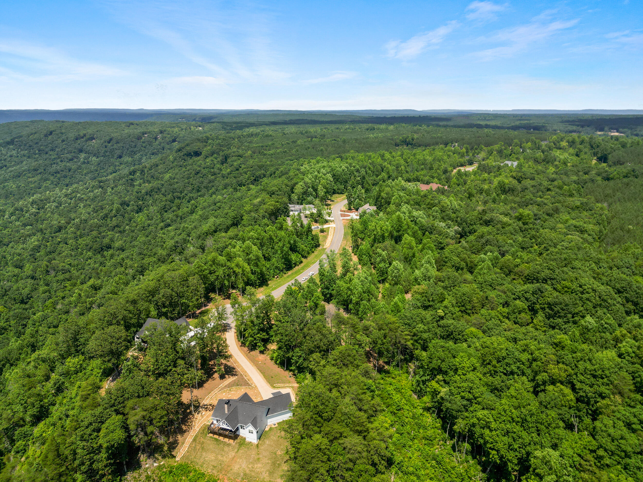 1395 Cherokee Path