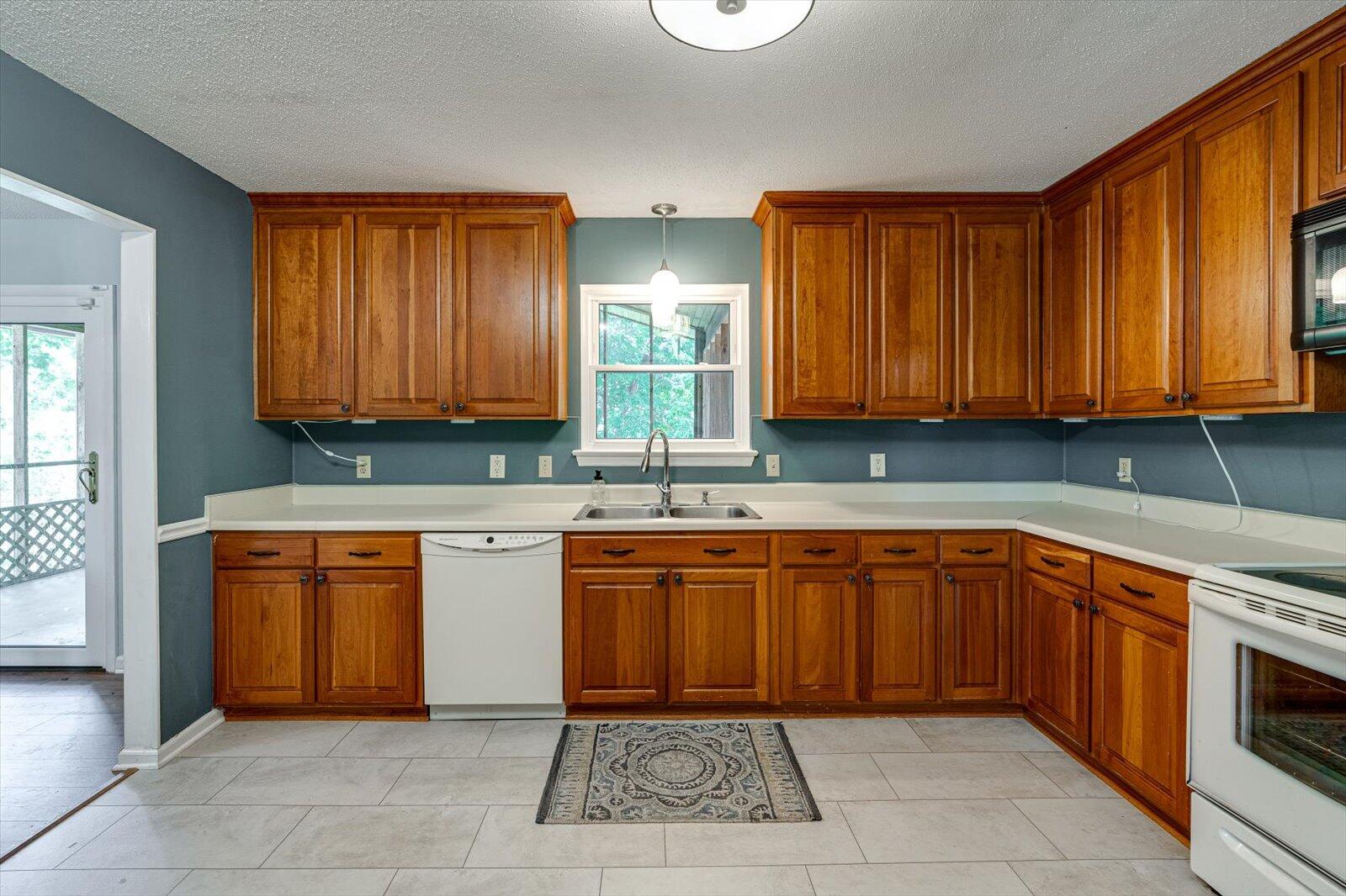 429 Kingsridge Drive