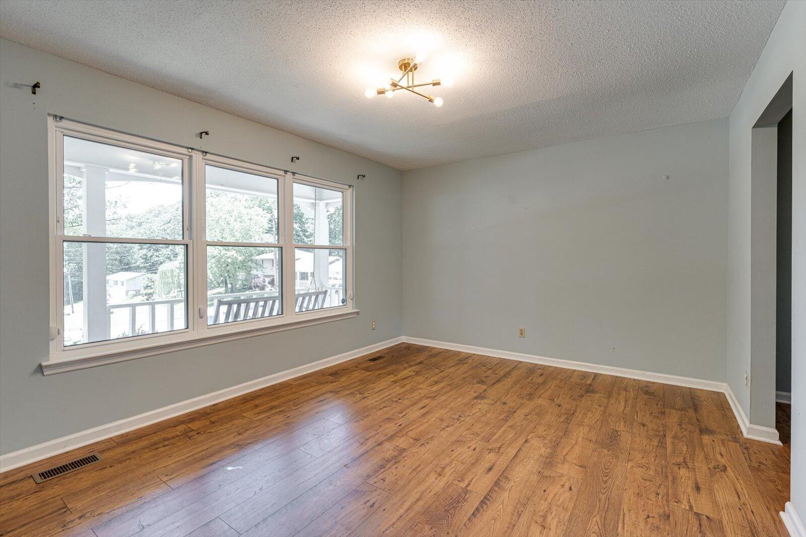 429 Kingsridge Drive