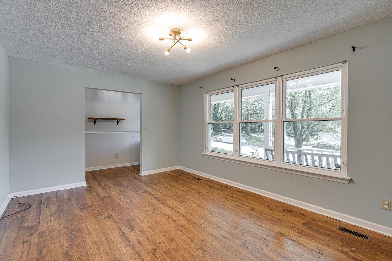 429 Kingsridge Drive