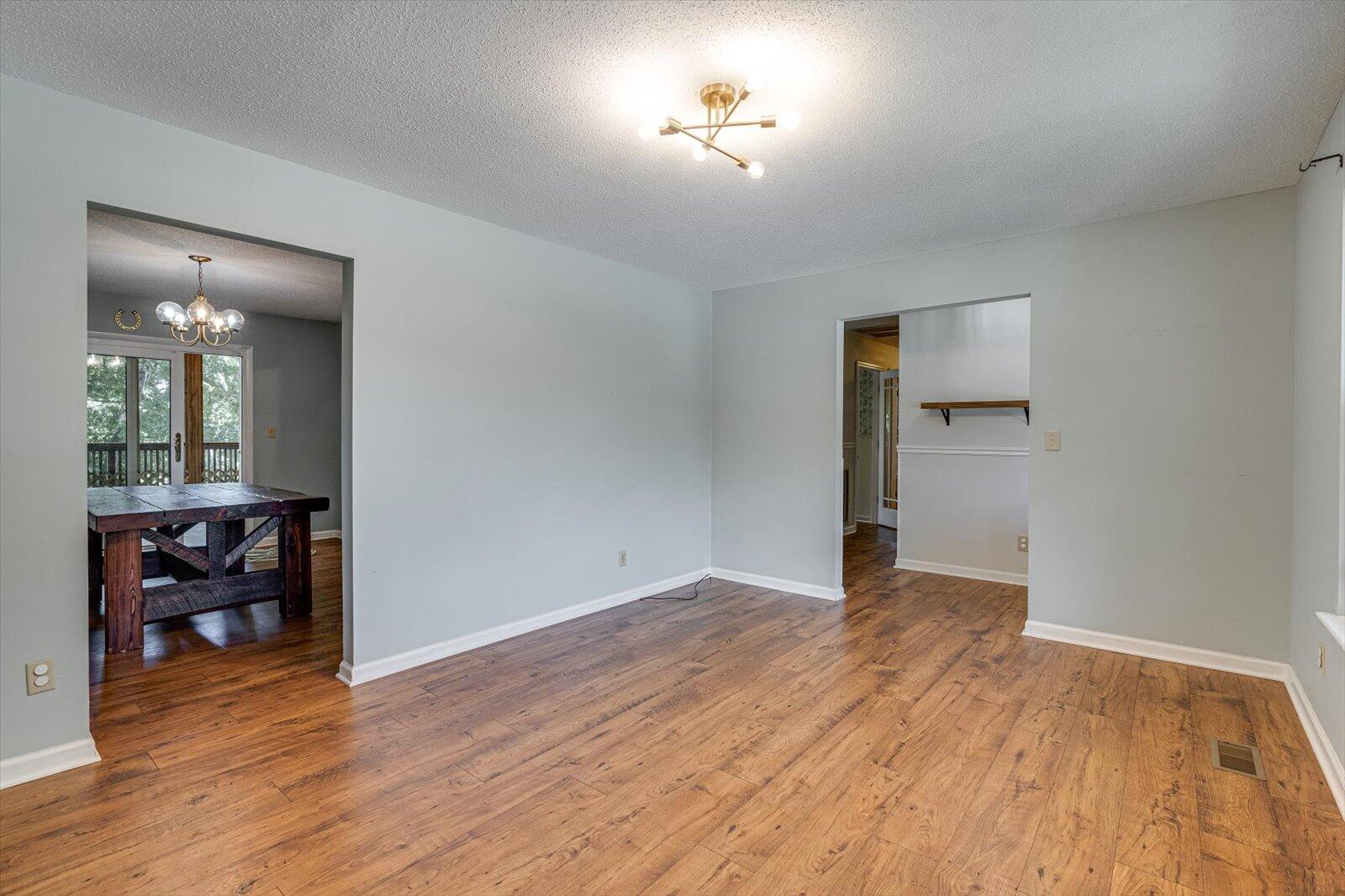 429 Kingsridge Drive