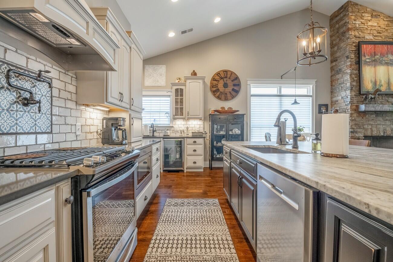 3015 Cherokee Valley Road