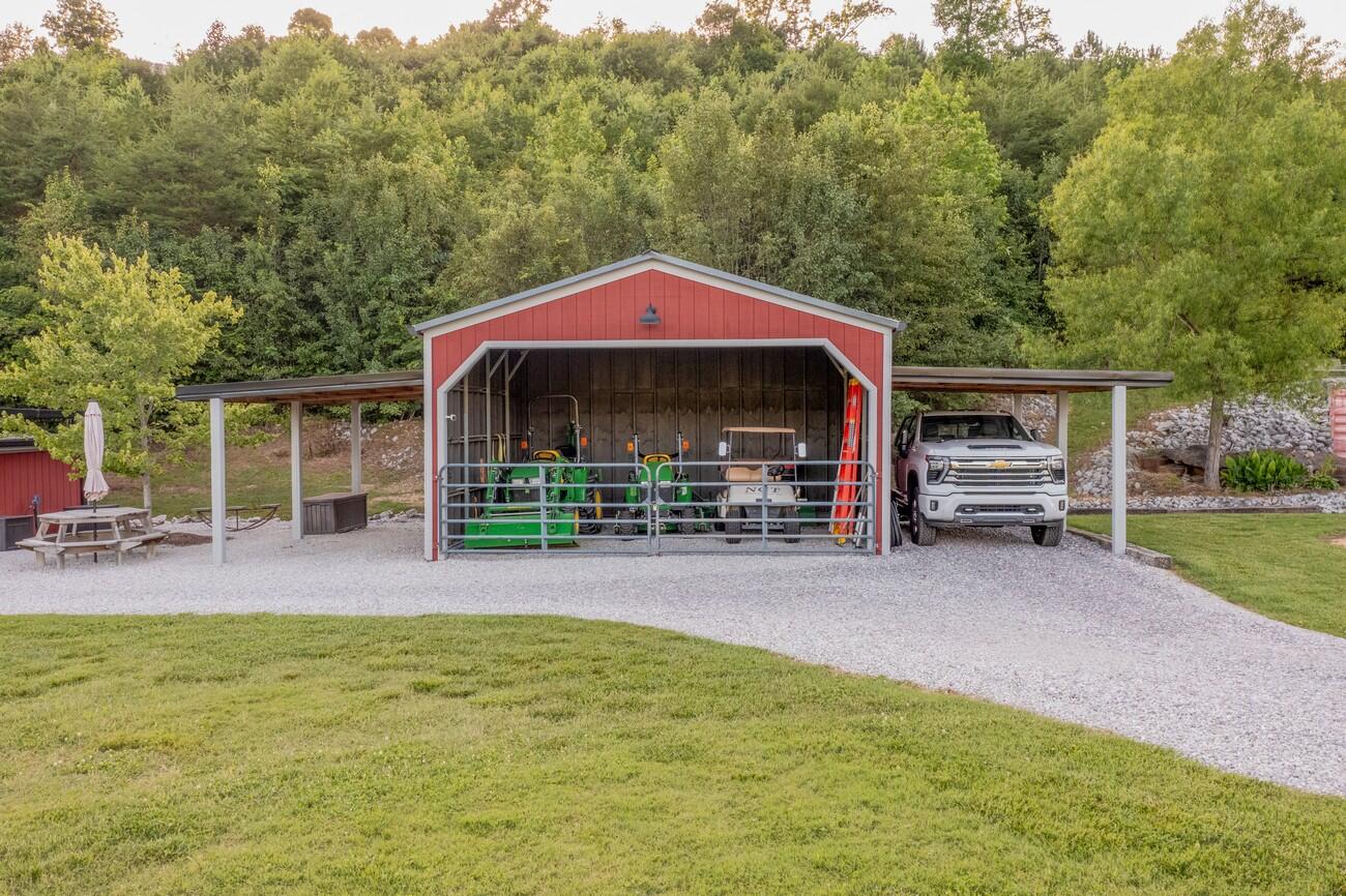 3015 Cherokee Valley Road