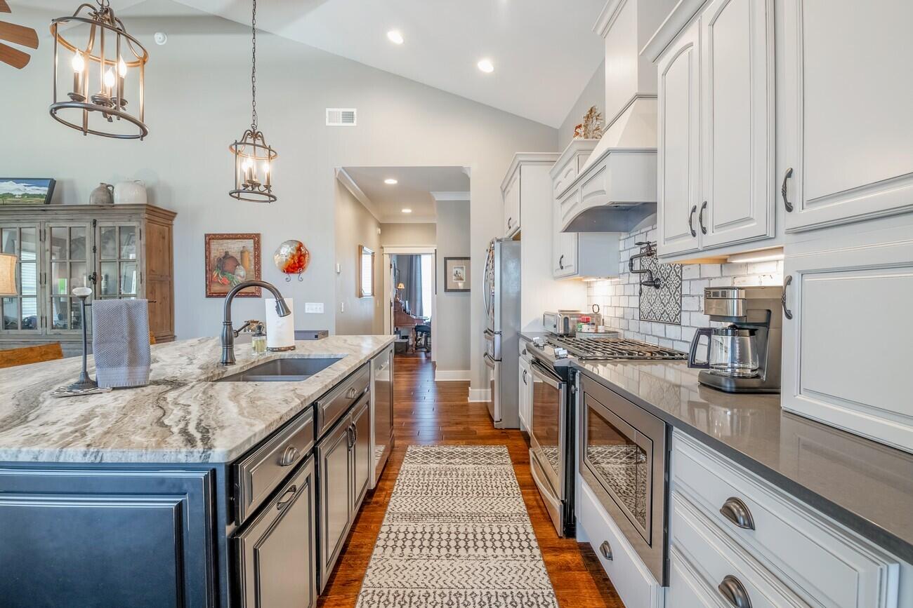 3015 Cherokee Valley Road