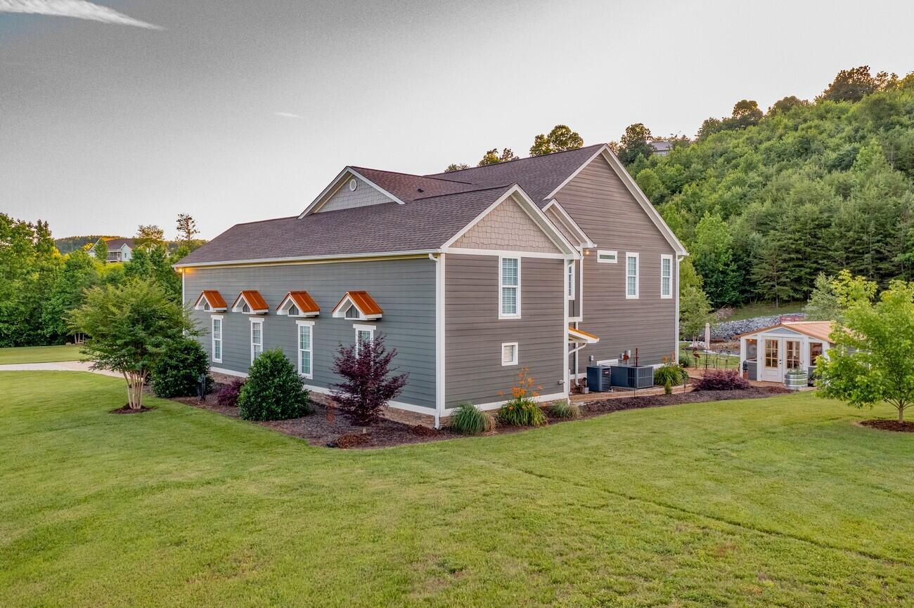 3015 Cherokee Valley Road