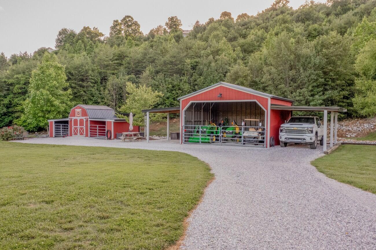 3015 Cherokee Valley Road