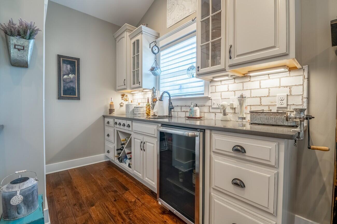 3015 Cherokee Valley Road