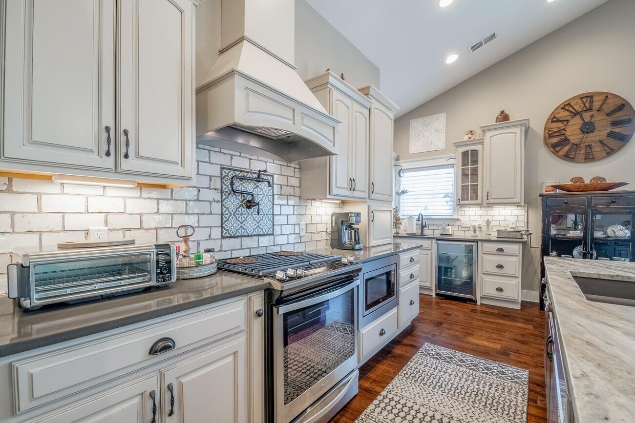 3015 Cherokee Valley Road