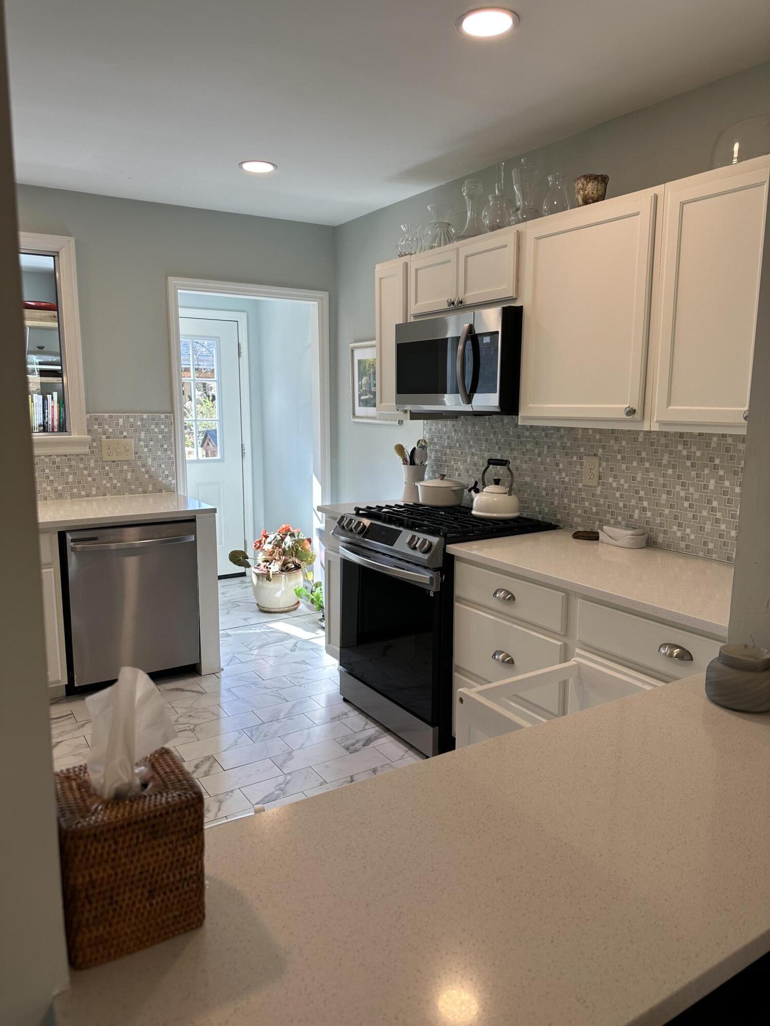 204 Red Riding Hood Trail