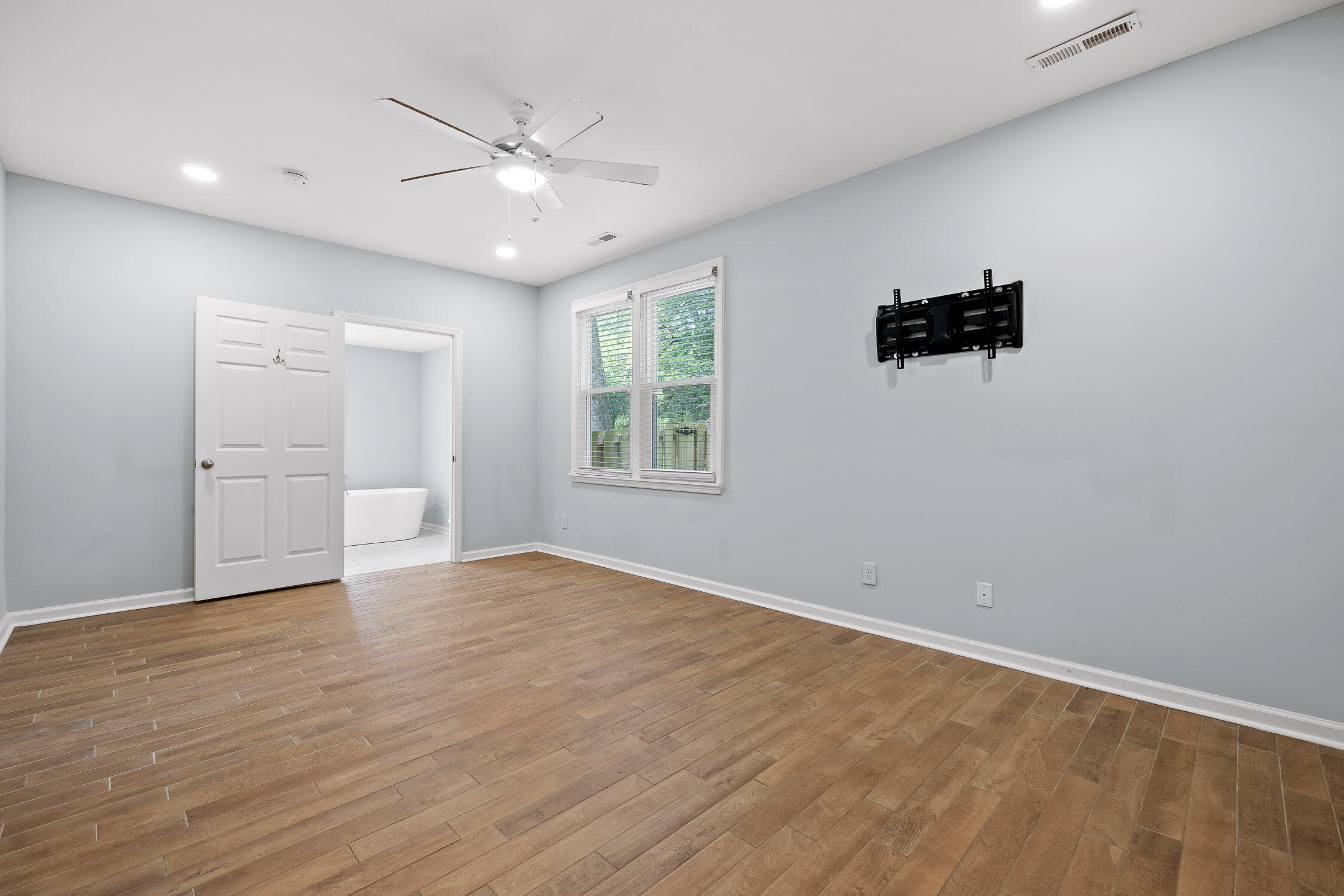204 Red Riding Hood Trail
