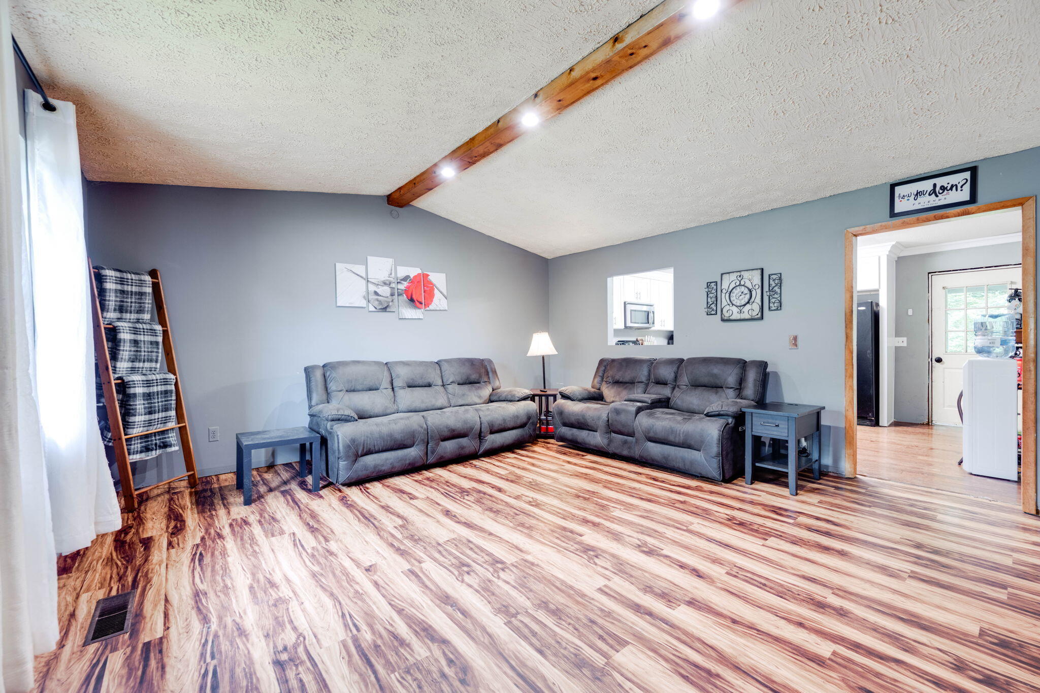 60 Valleywood Circle