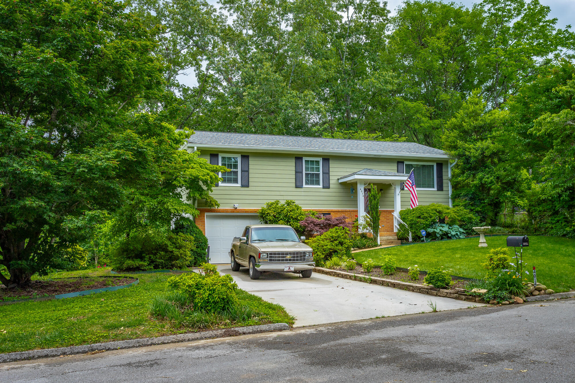 4014 Izlar Drive