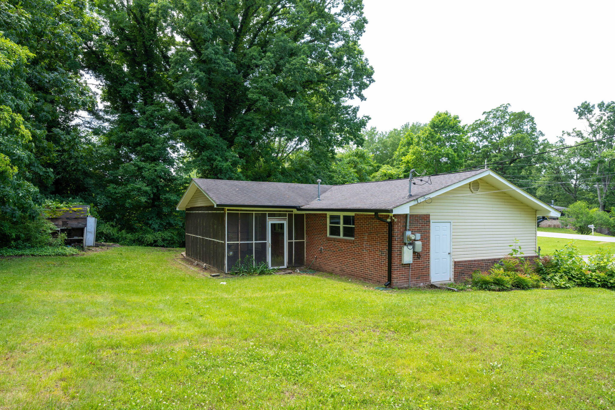 3805 Lake Vista Drive