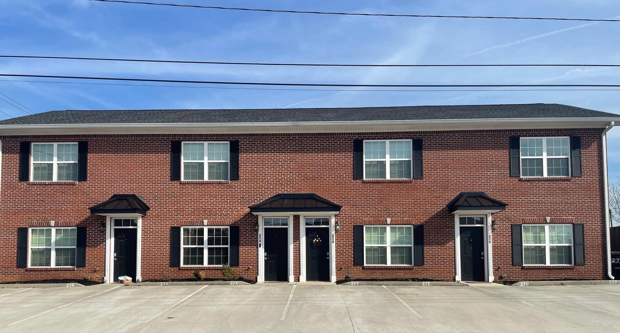 270 NE Trunk Street, 274