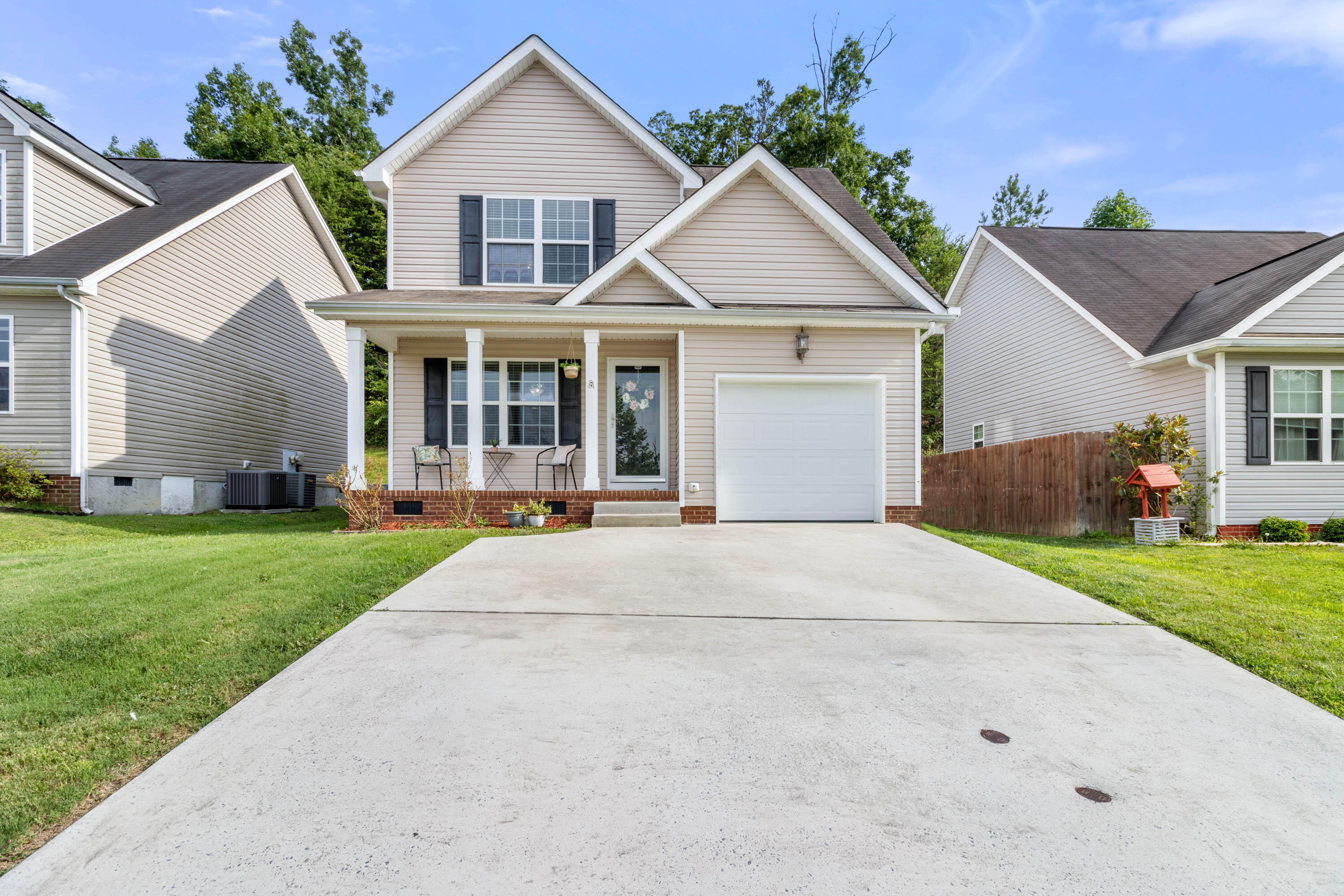 2117 Short Leaf Lane