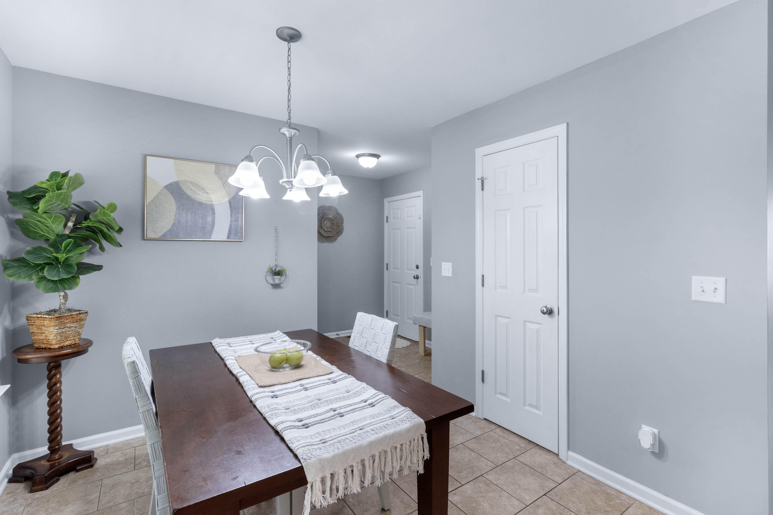 2117 Short Leaf Lane