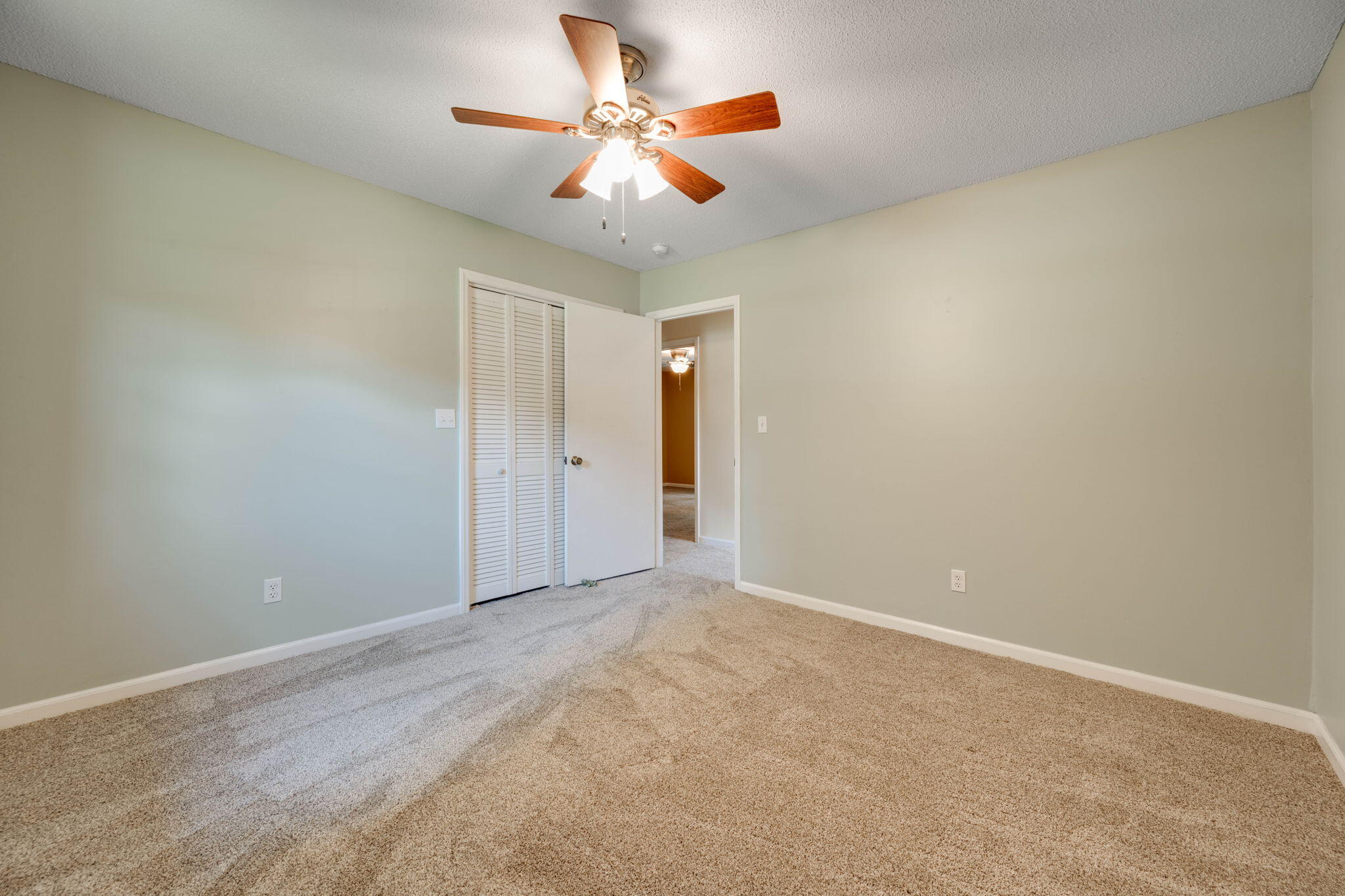 709 Stone Crest Circle