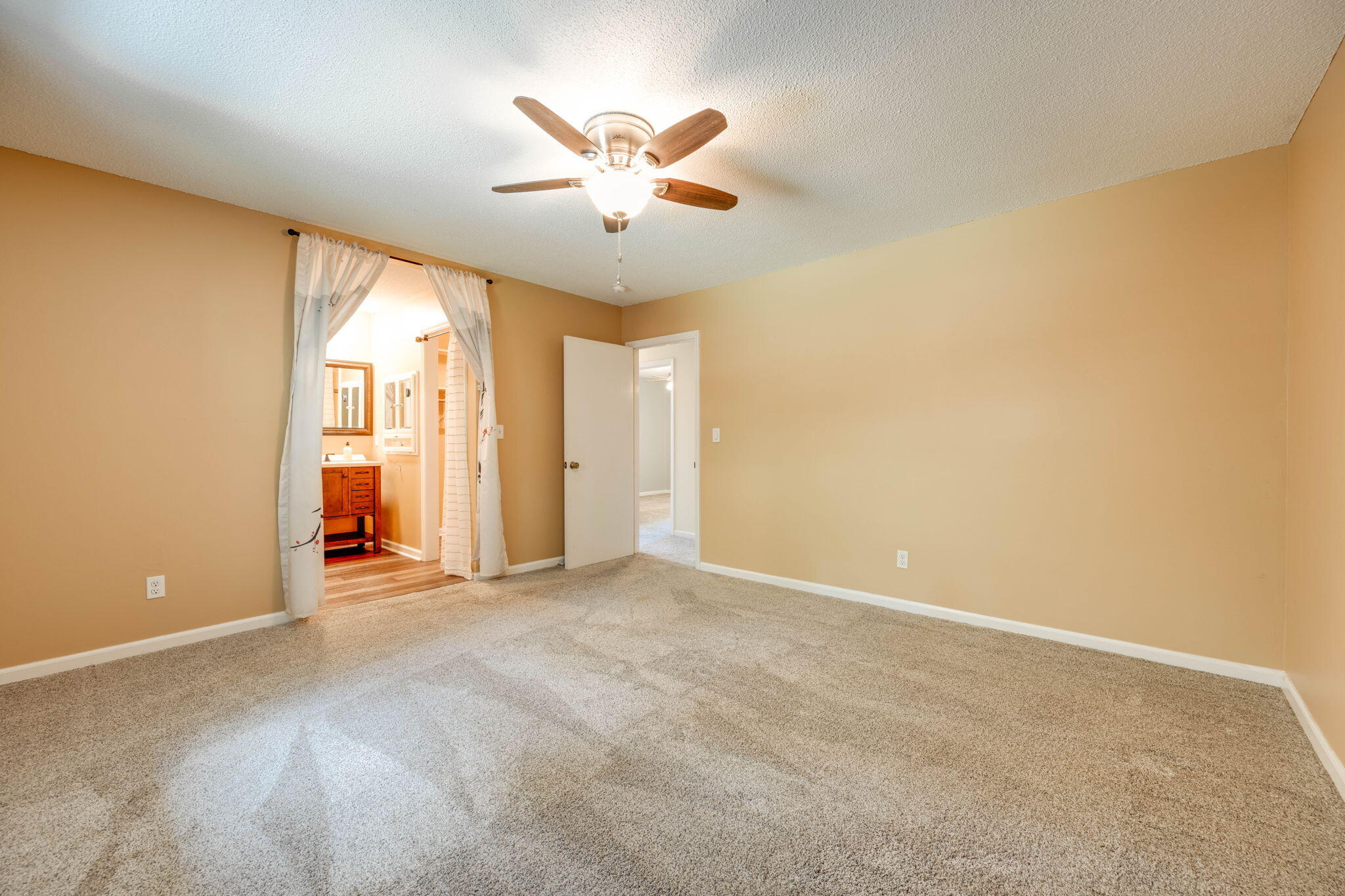 709 Stone Crest Circle