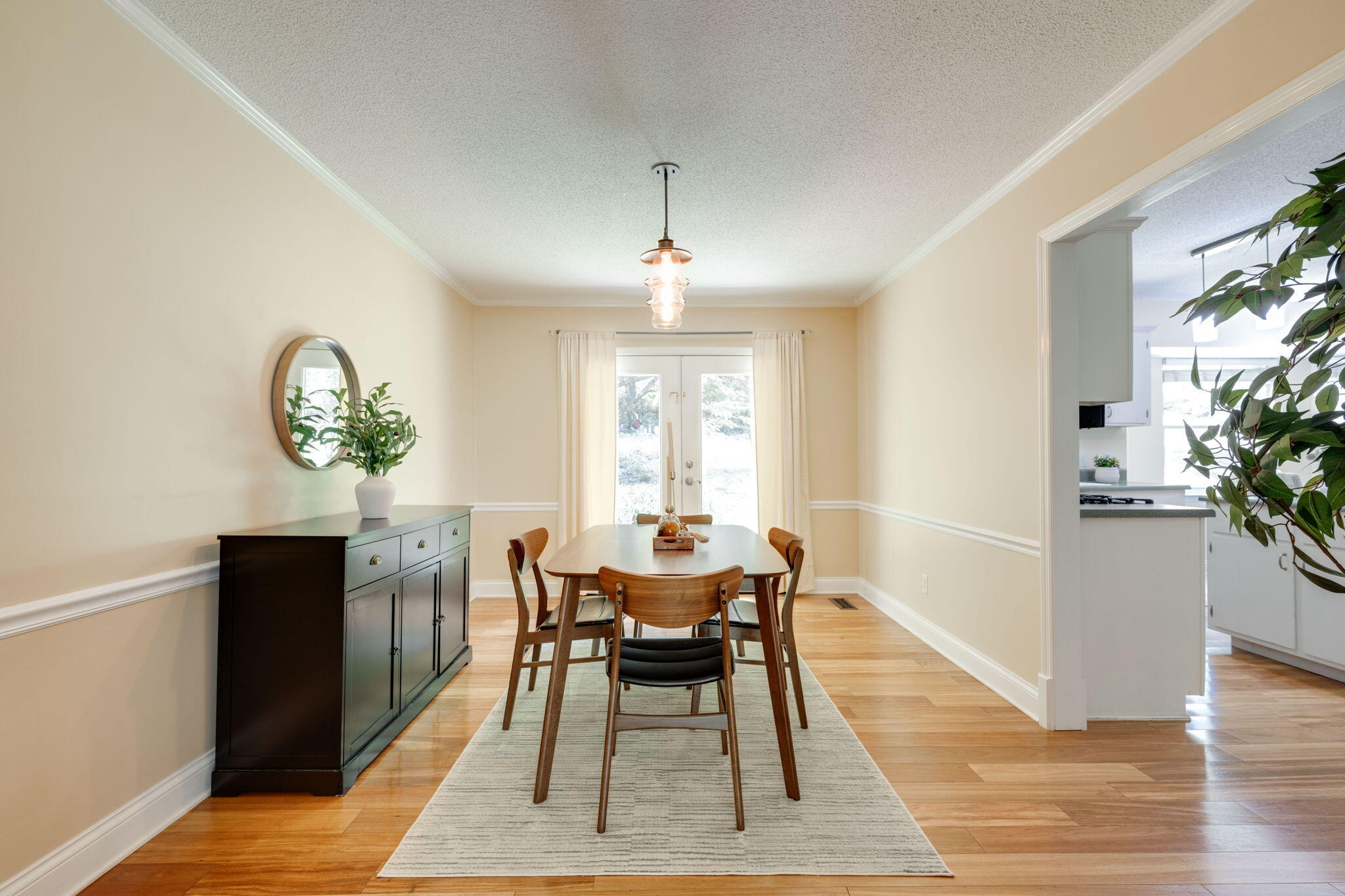 709 Stone Crest Circle