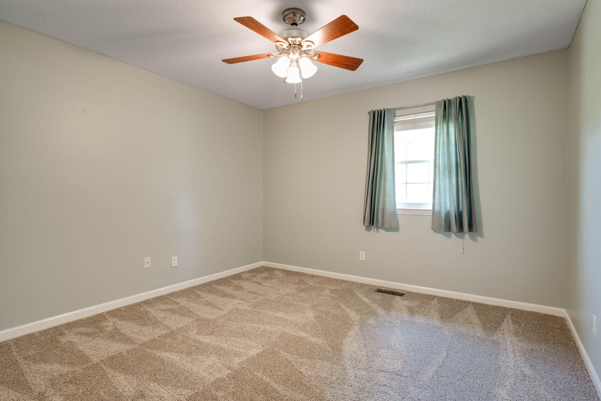 709 Stone Crest Circle