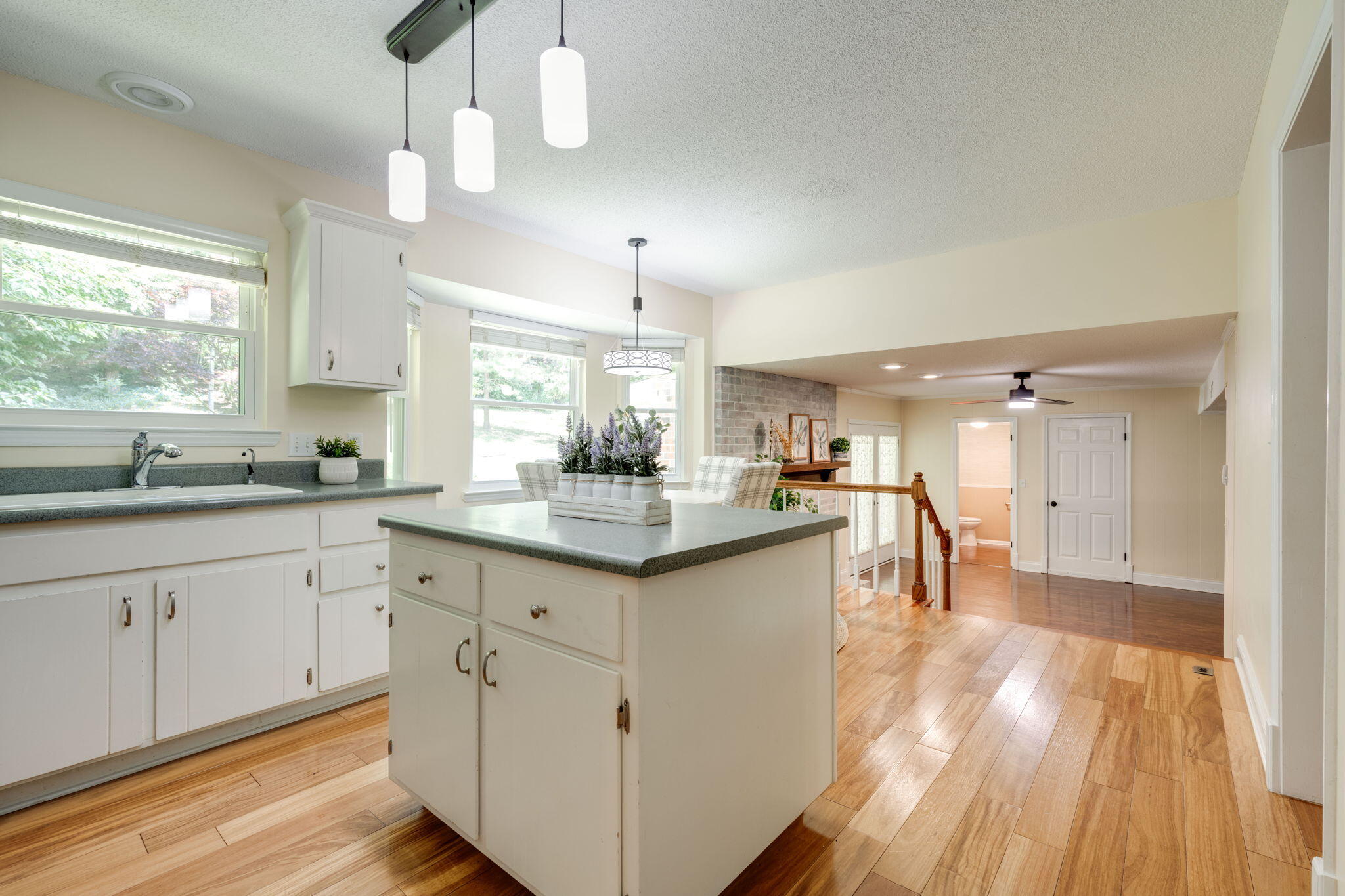 709 Stone Crest Circle