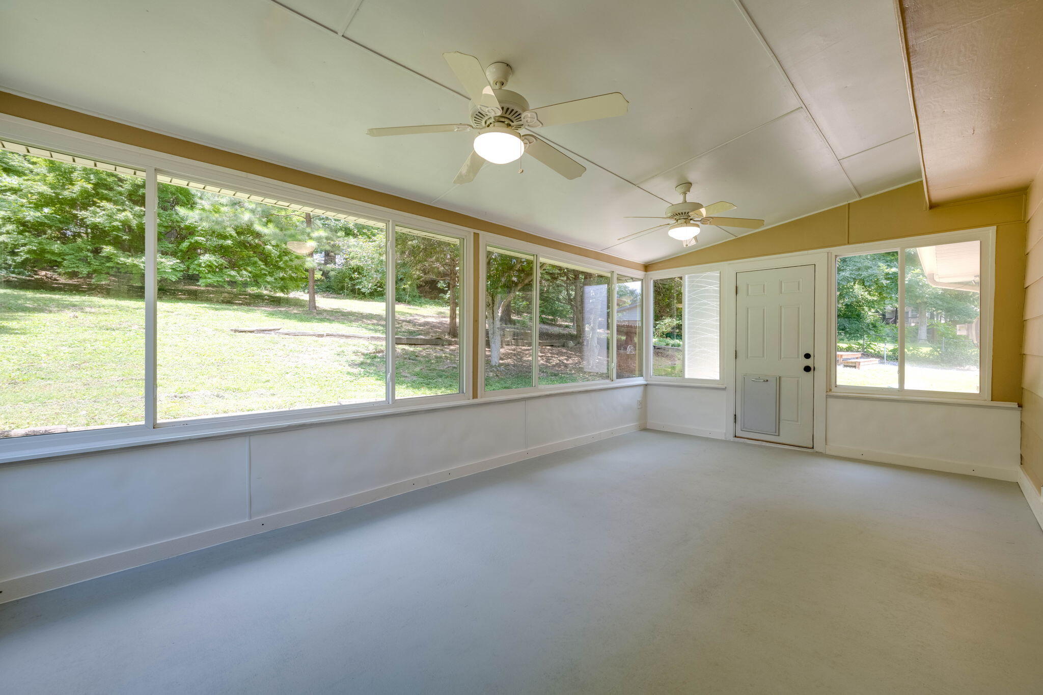 709 Stone Crest Circle