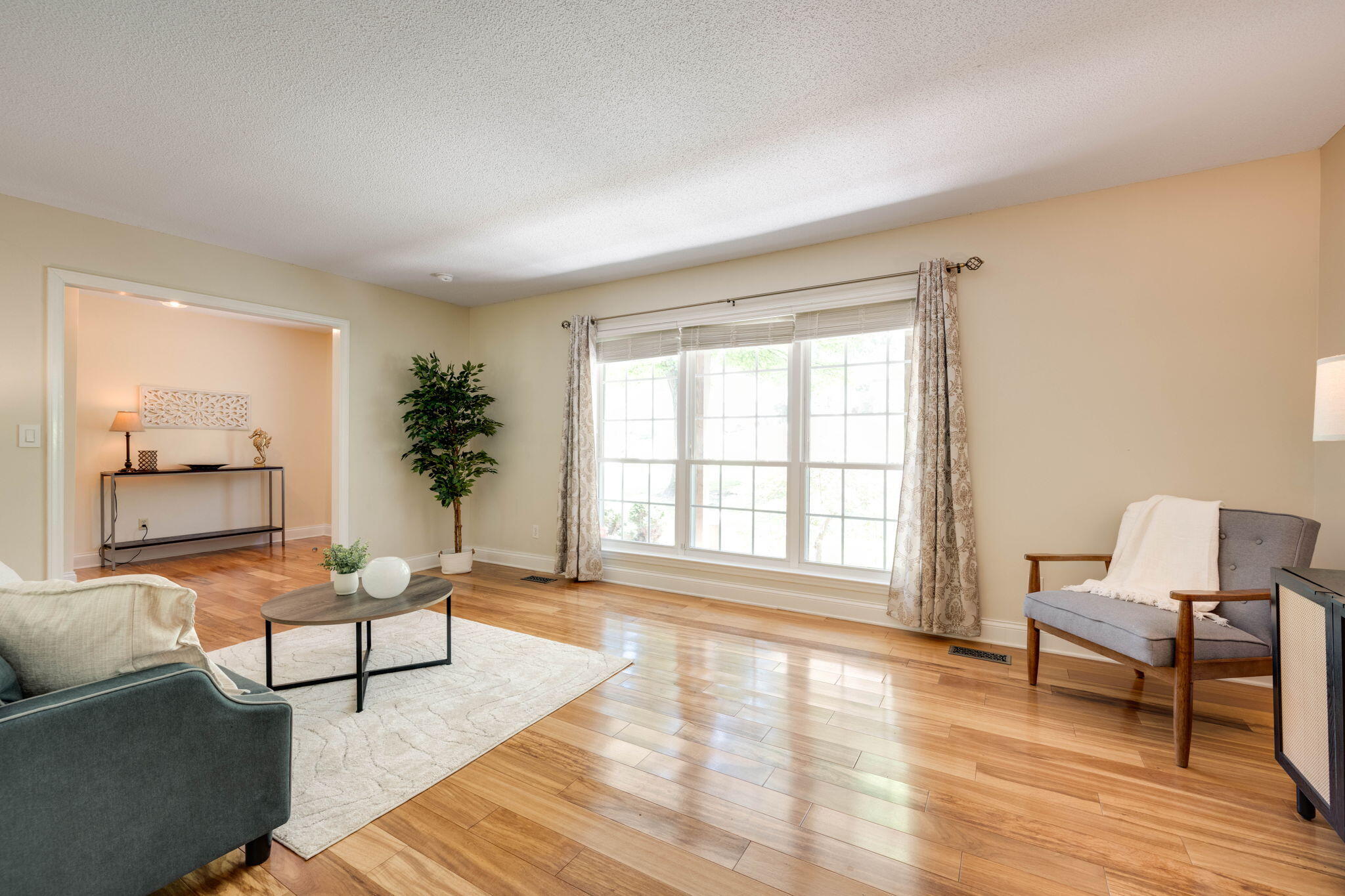 709 Stone Crest Circle