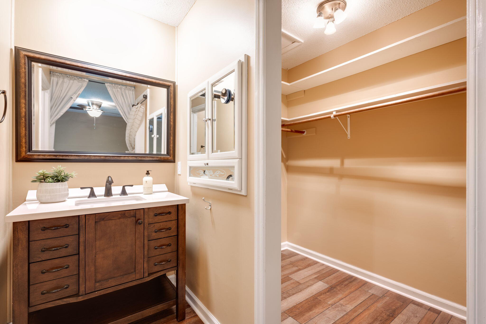 709 Stone Crest Circle