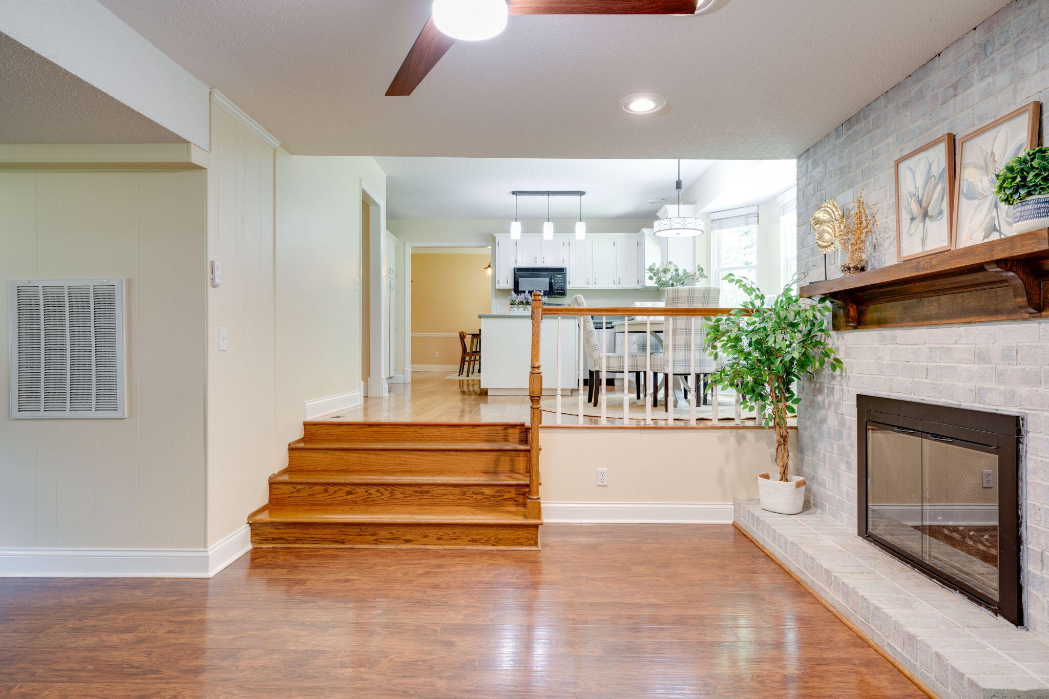 709 Stone Crest Circle