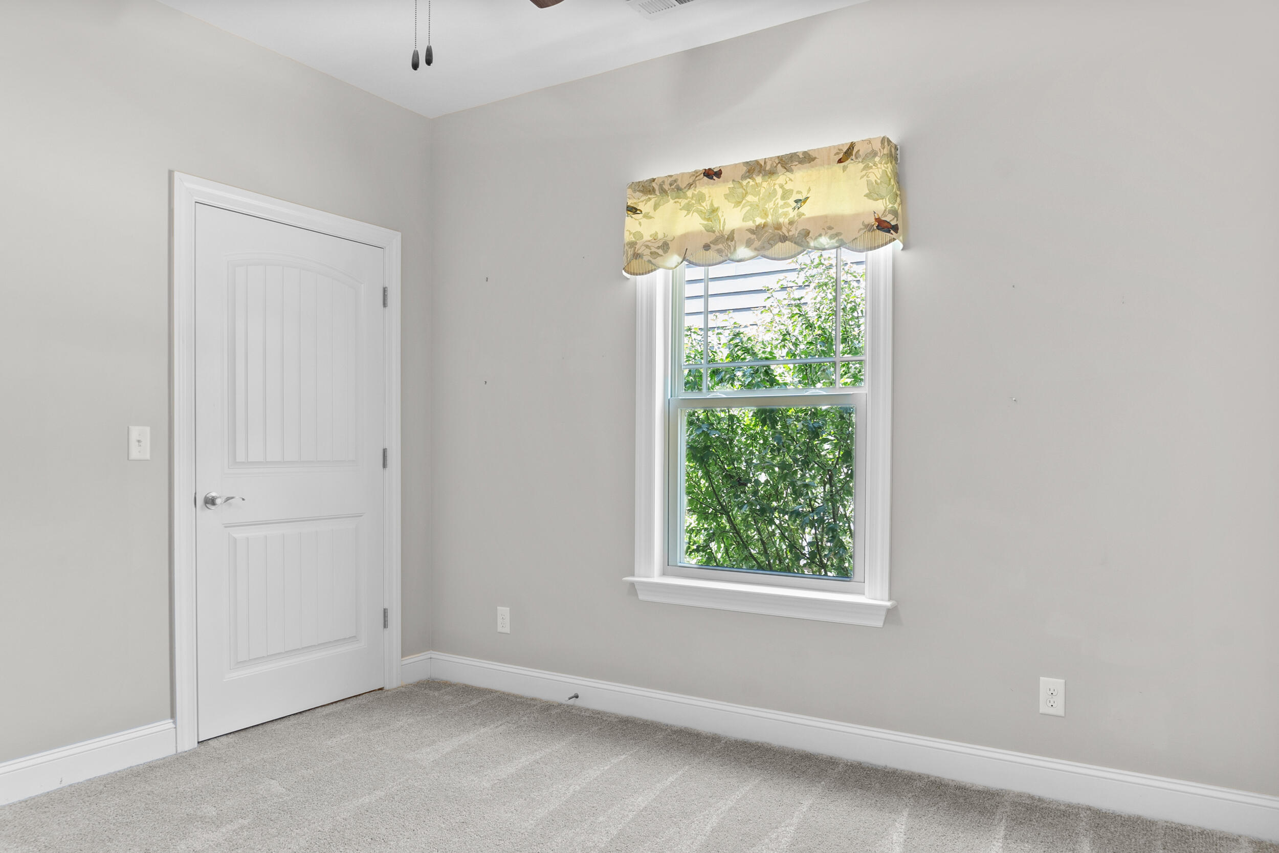 5417 Bungalow Circle