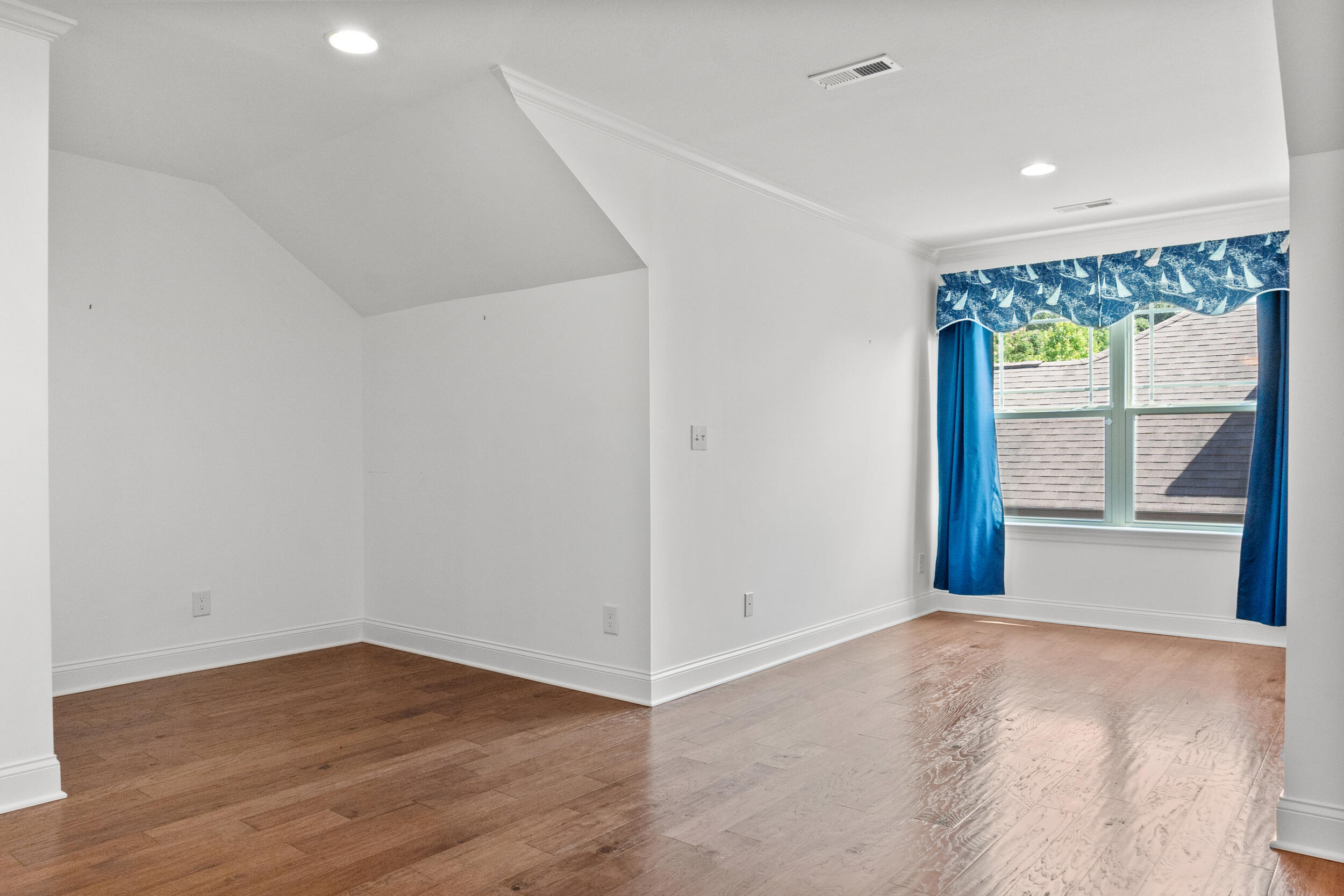 5417 Bungalow Circle