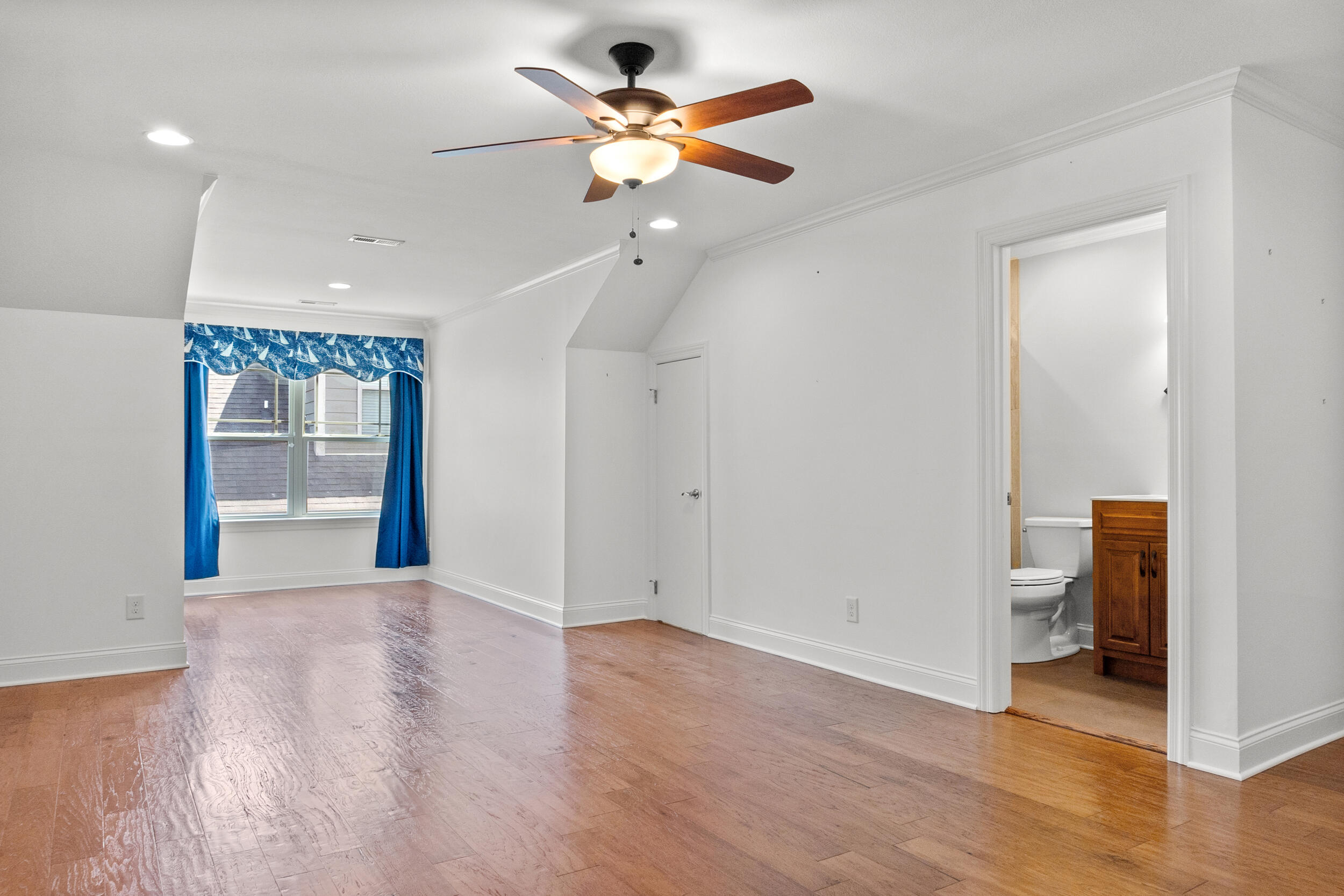 5417 Bungalow Circle