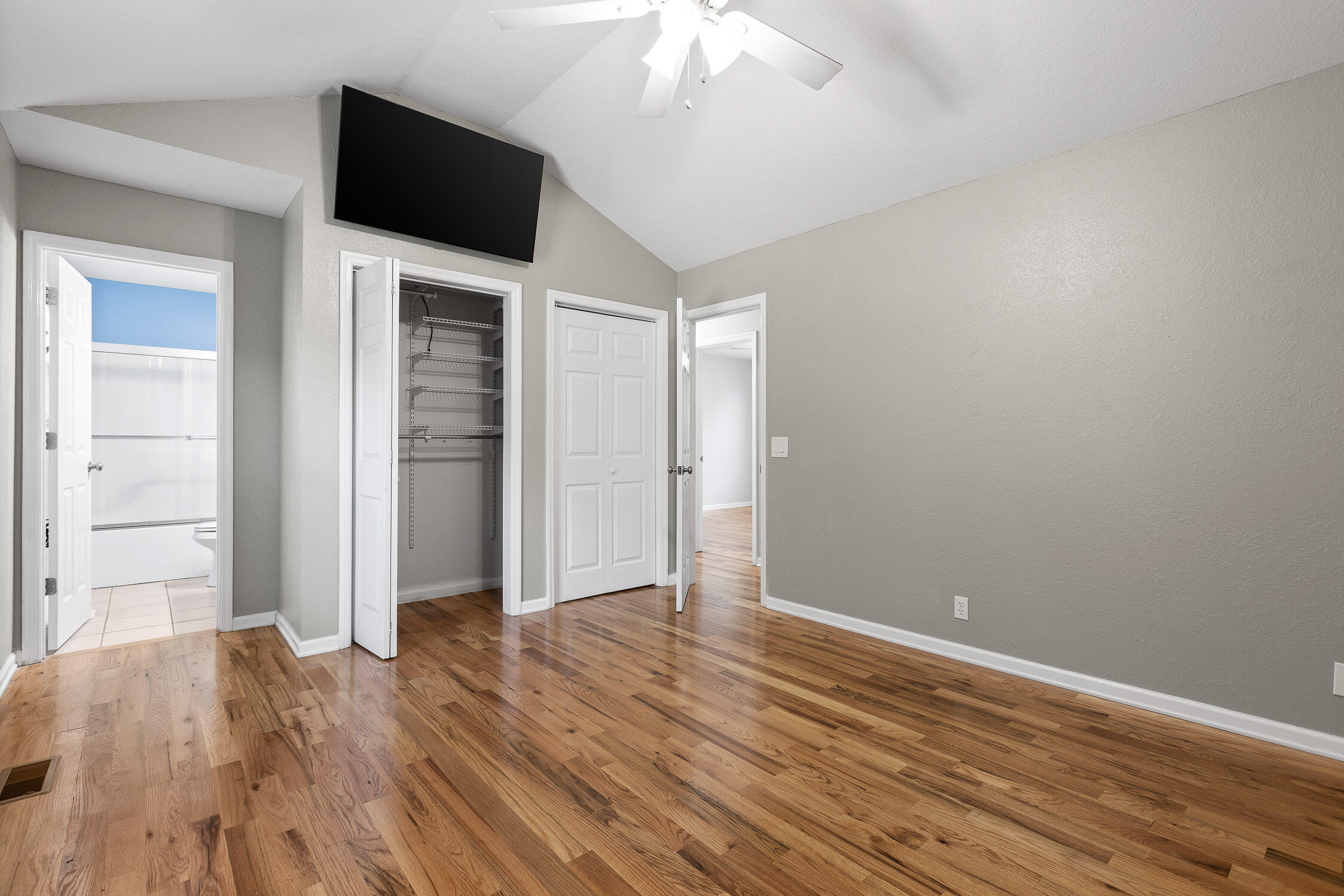 1220 Pendall Lane