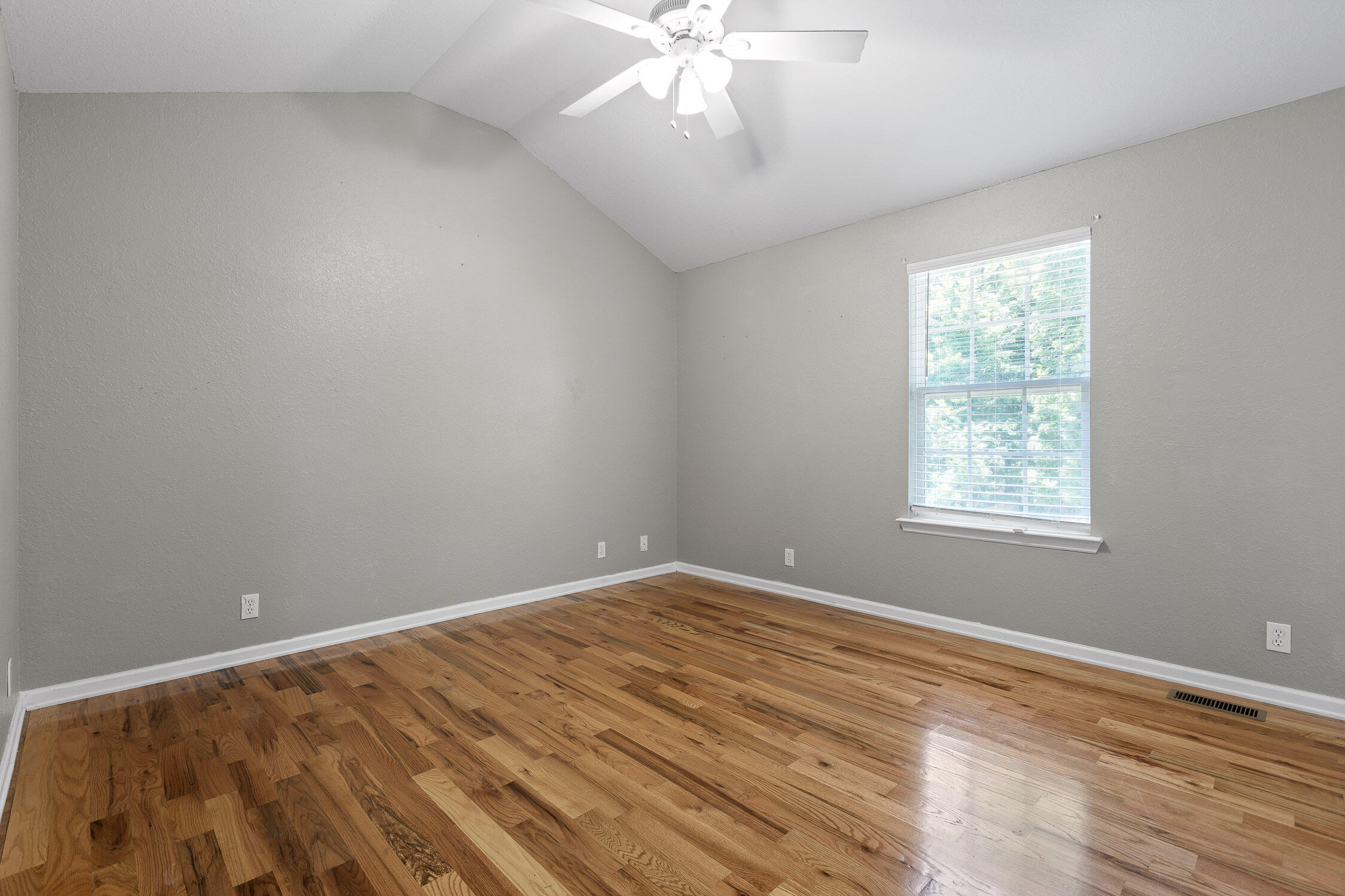 1220 Pendall Lane