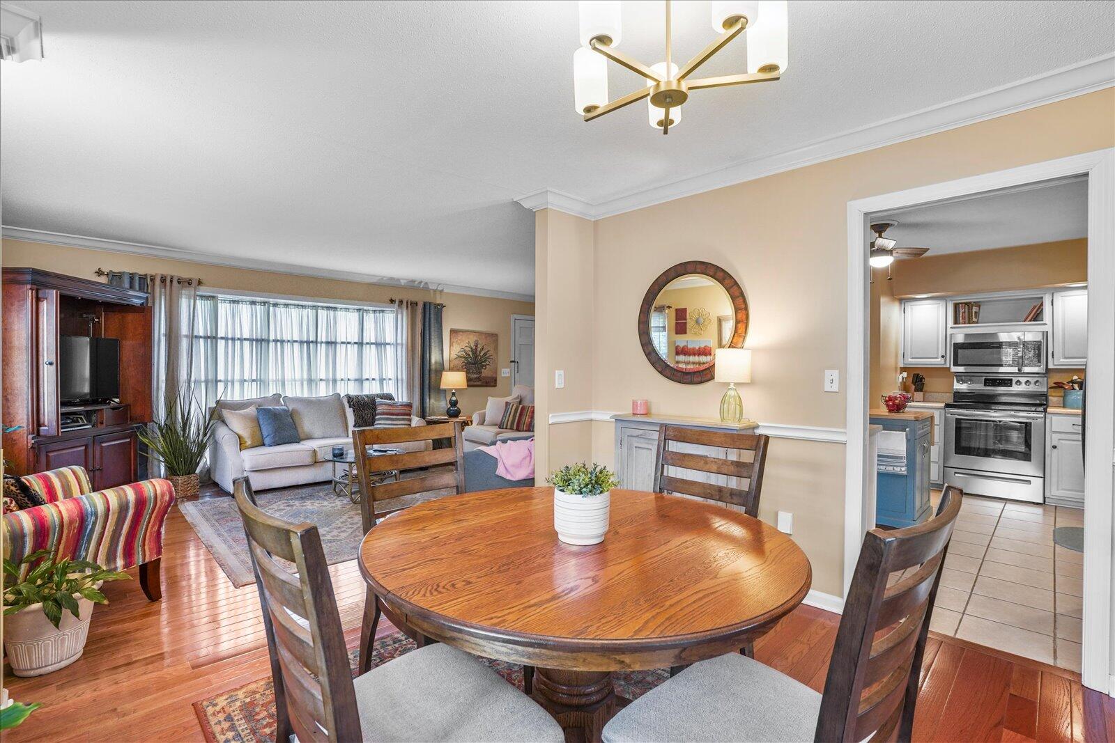 3522 Valley Trail