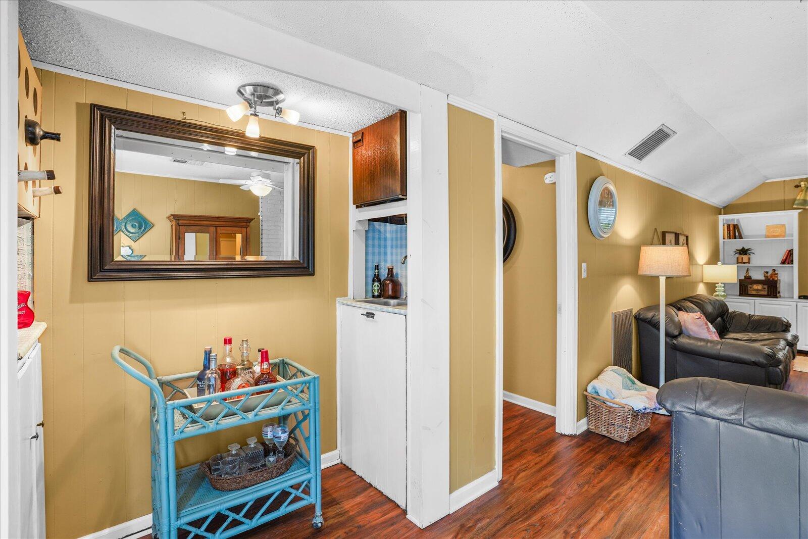 3522 Valley Trail
