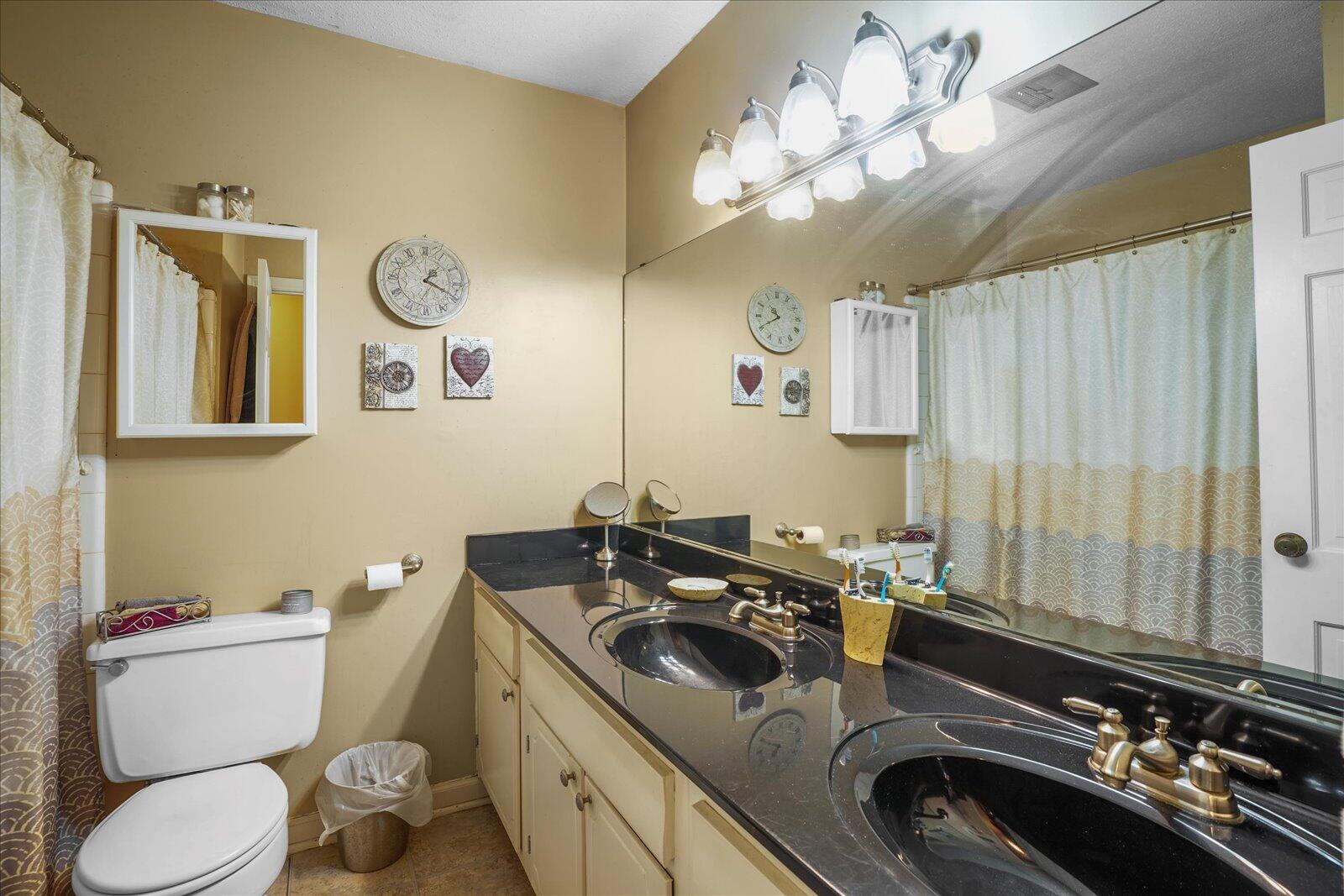 3522 Valley Trail
