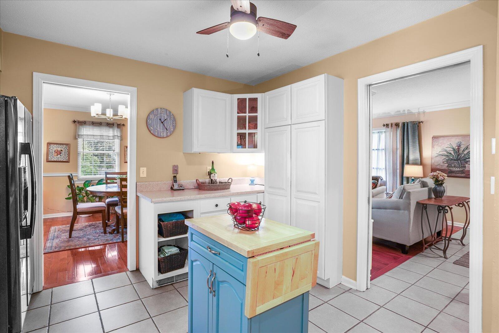 3522 Valley Trail