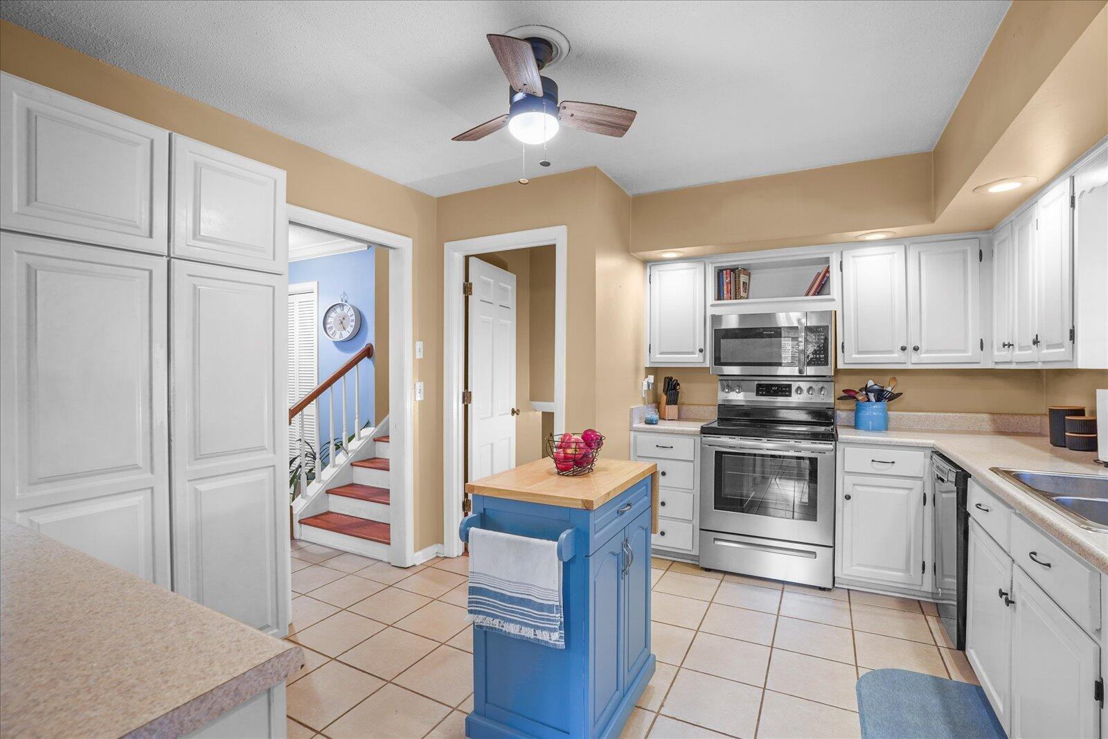 3522 Valley Trail